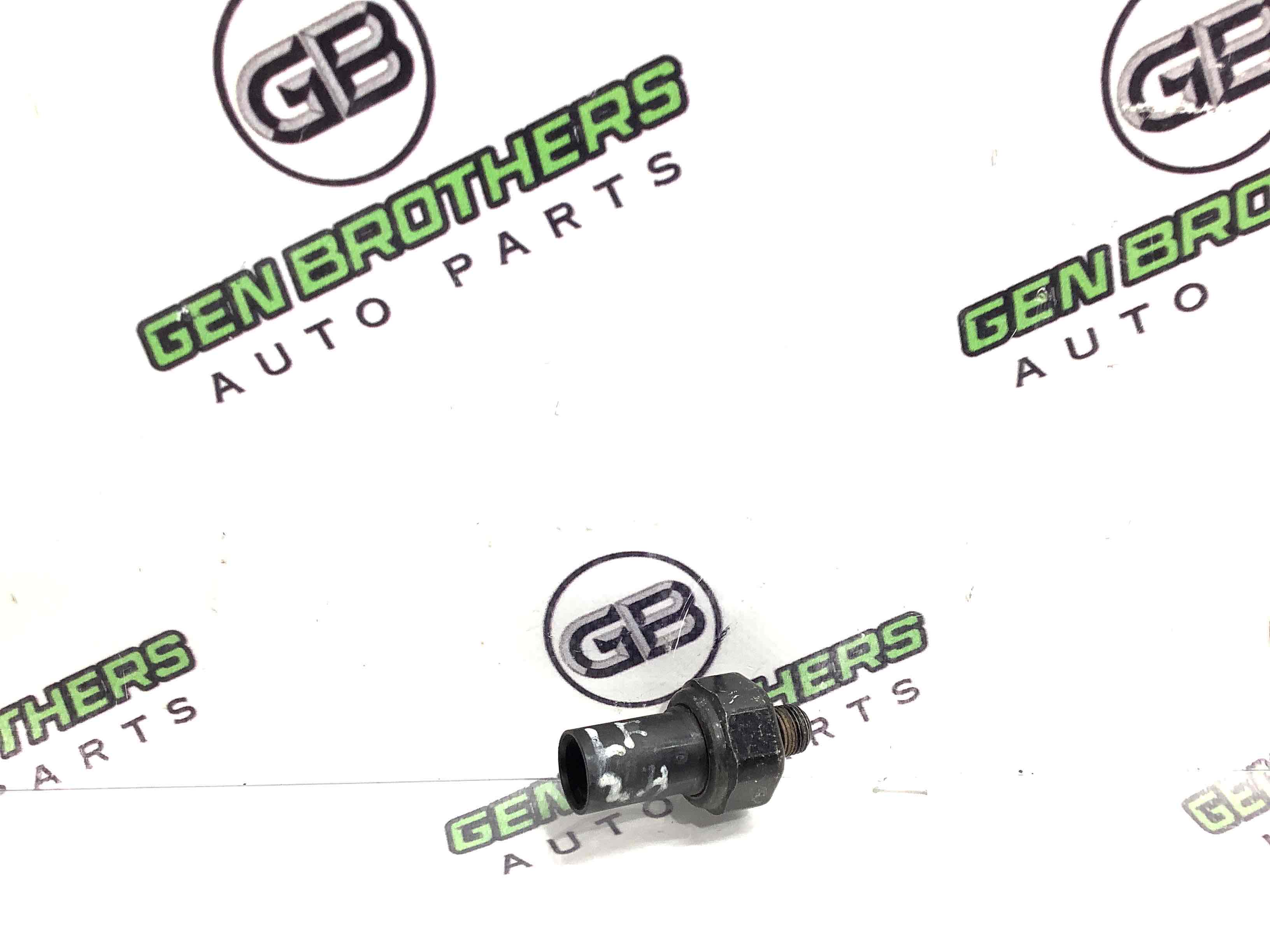 Датчик тиску олії