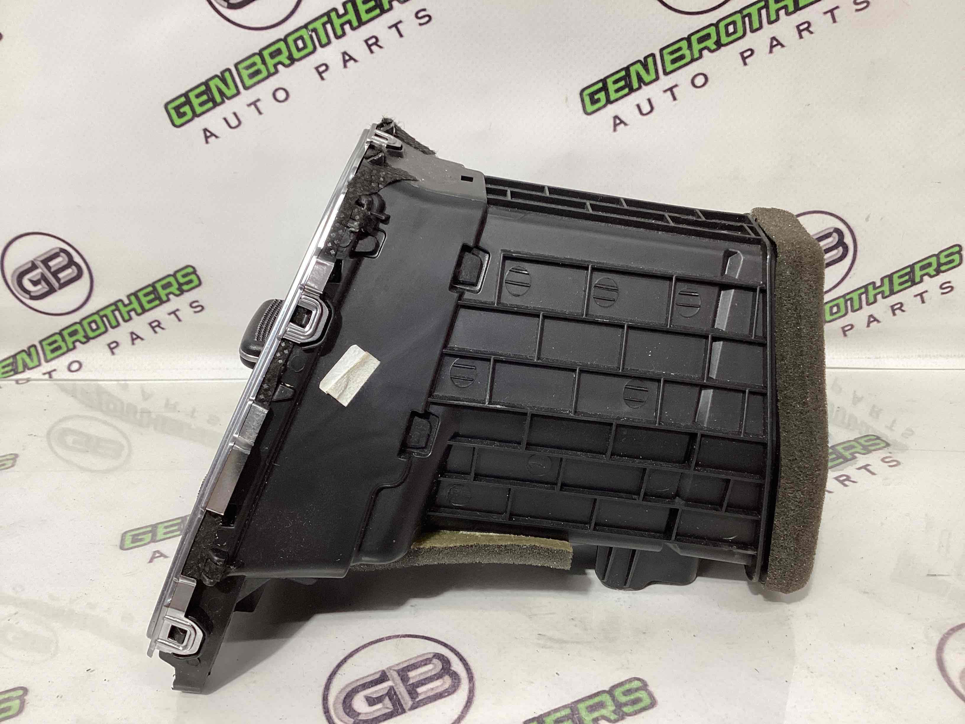 Дефлектор обдування салону