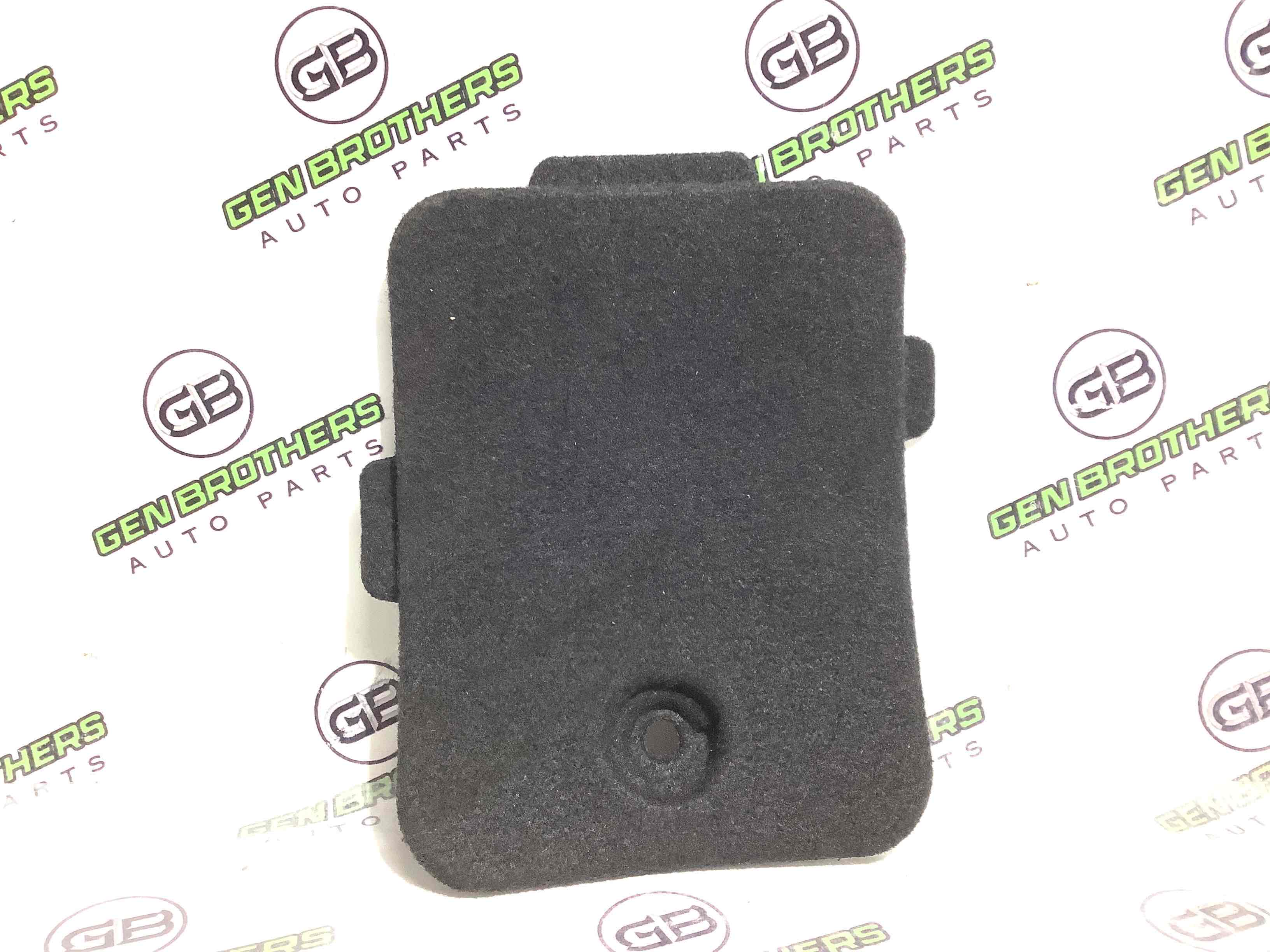 Елементи оздоблення багажника