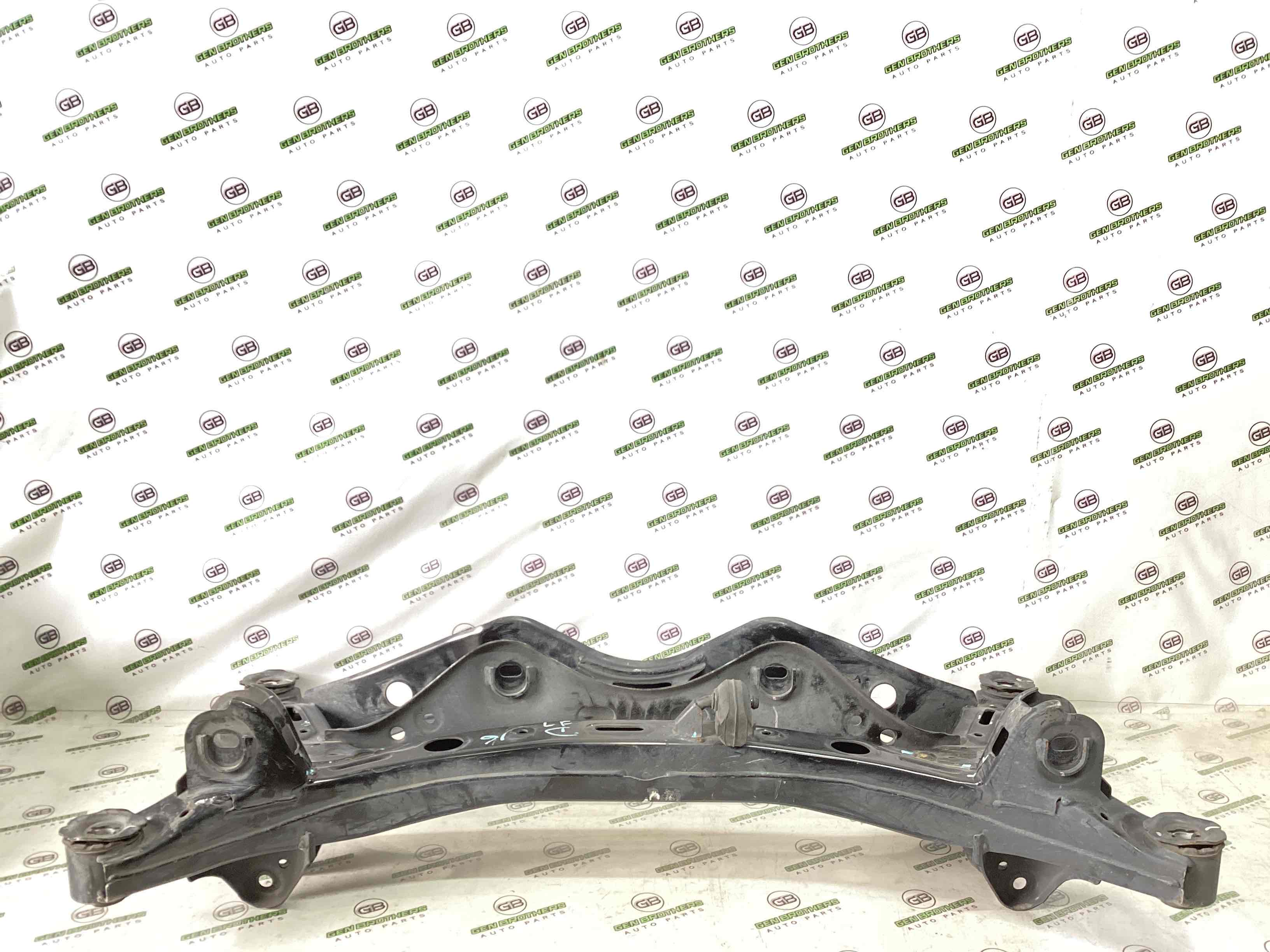 Балка підвіски задня підрамник