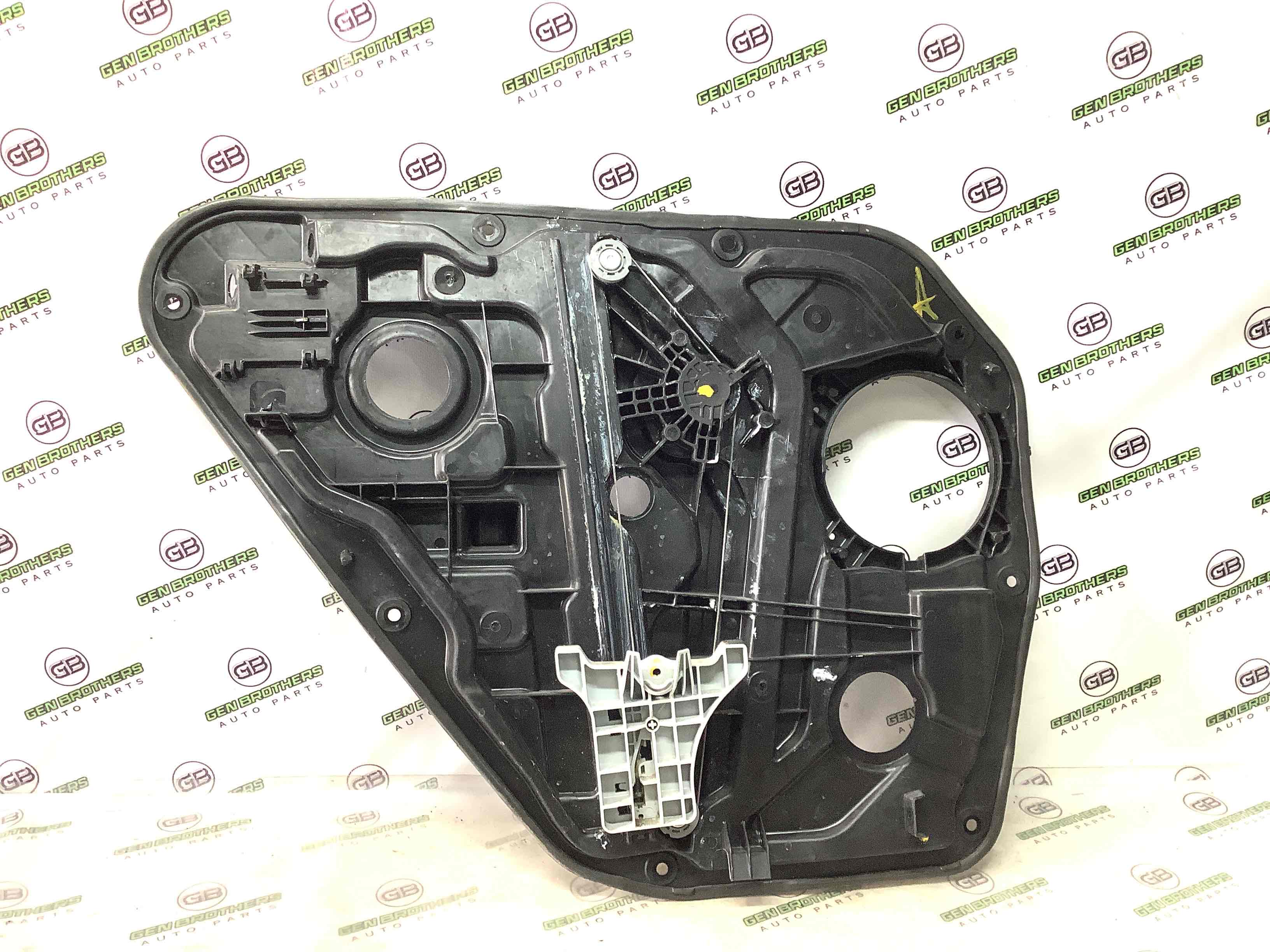 Склопідйомник задній правий