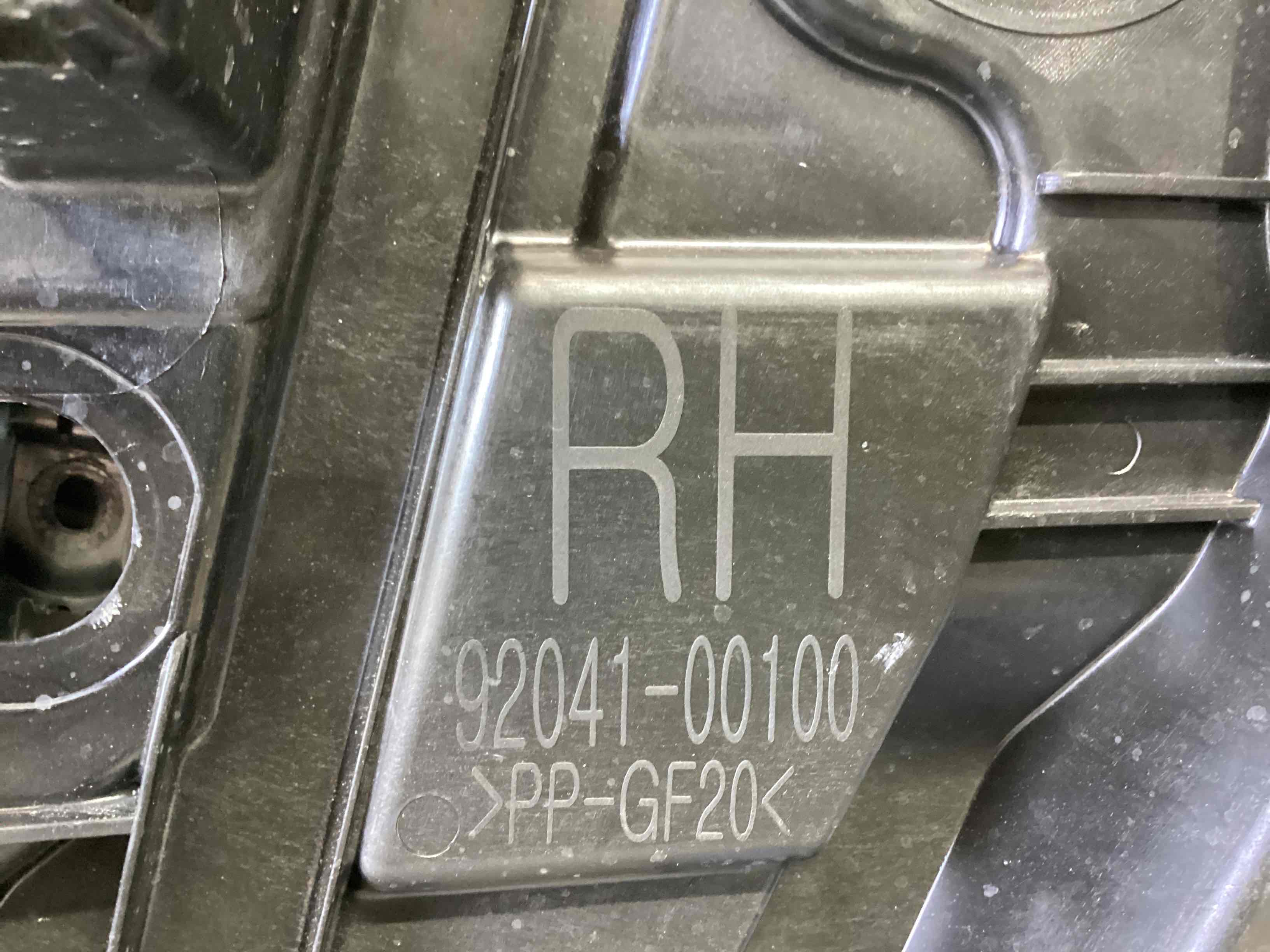 Склопідйомник передній правий