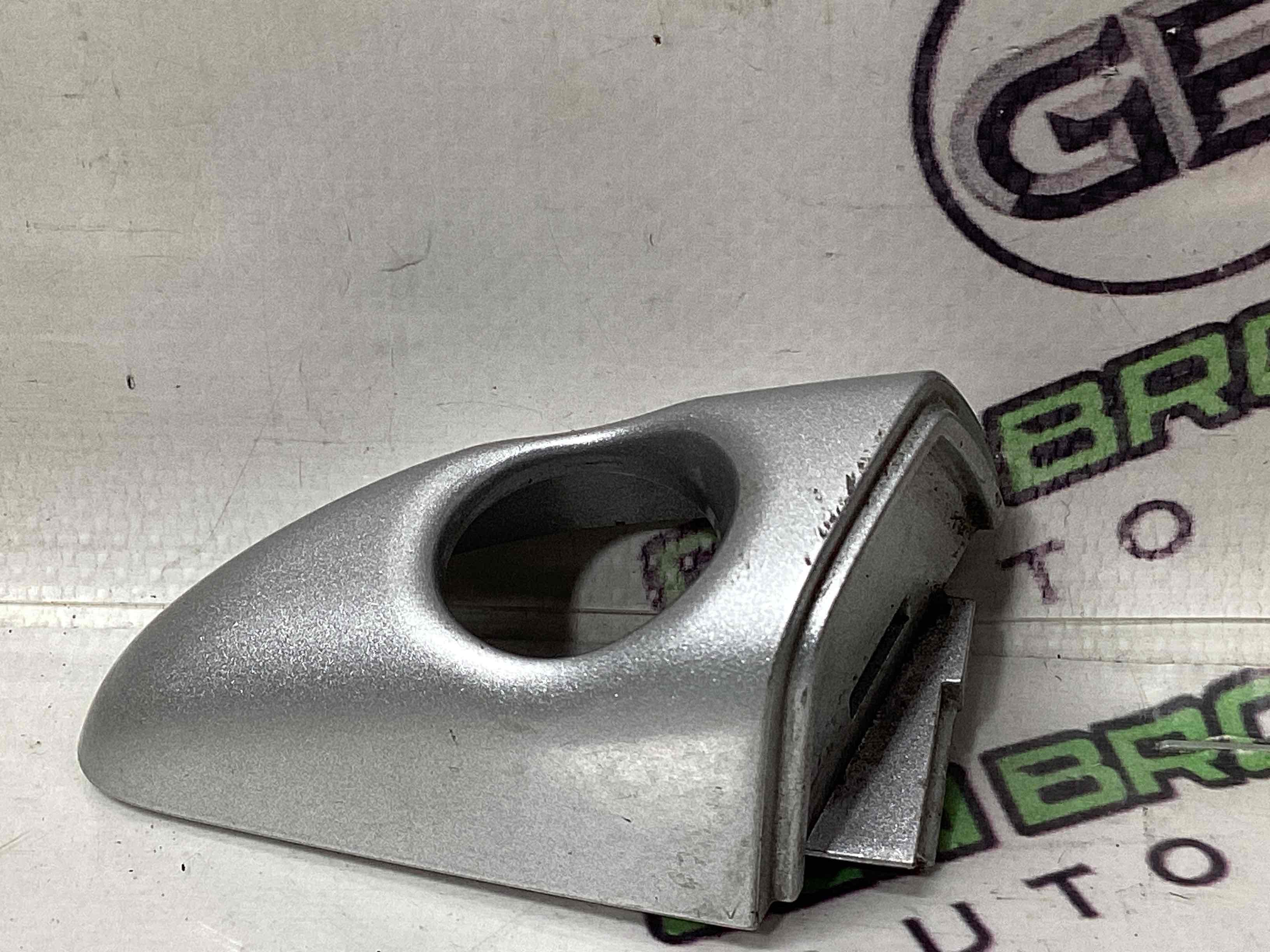 Заглушка ручки дверей