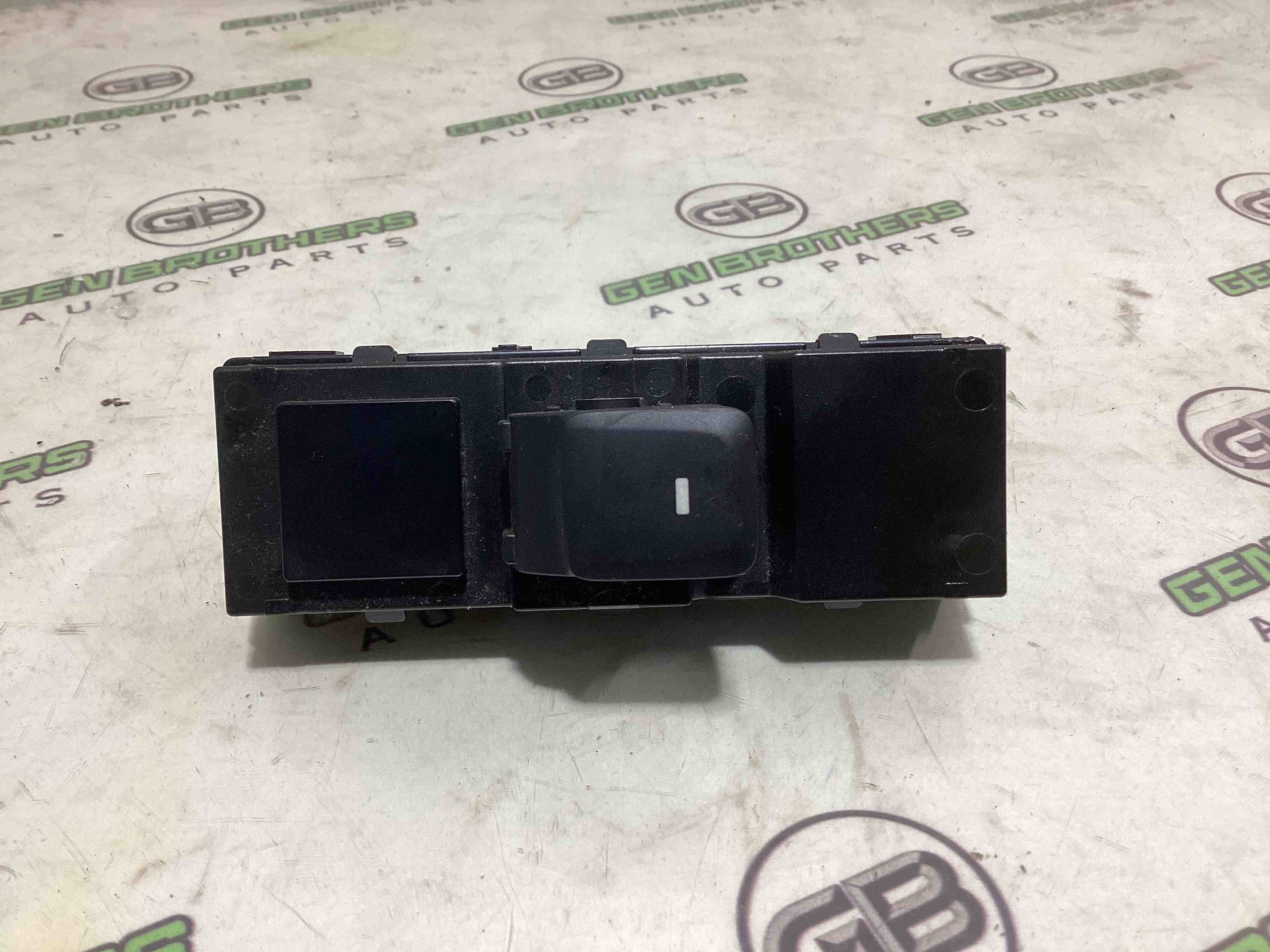 Кнопки керування склопідйомниками