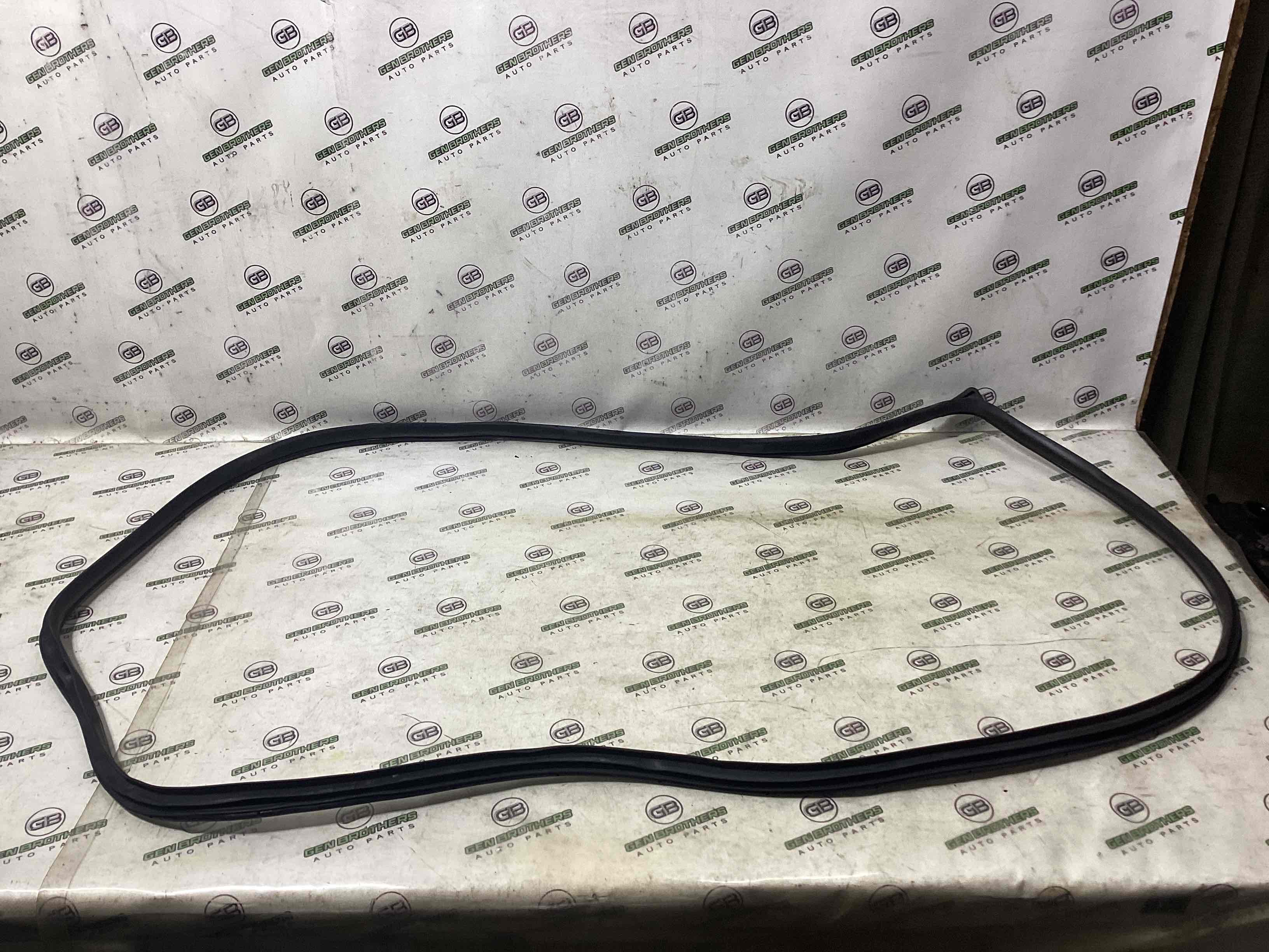 Ущільнювач скла, двері