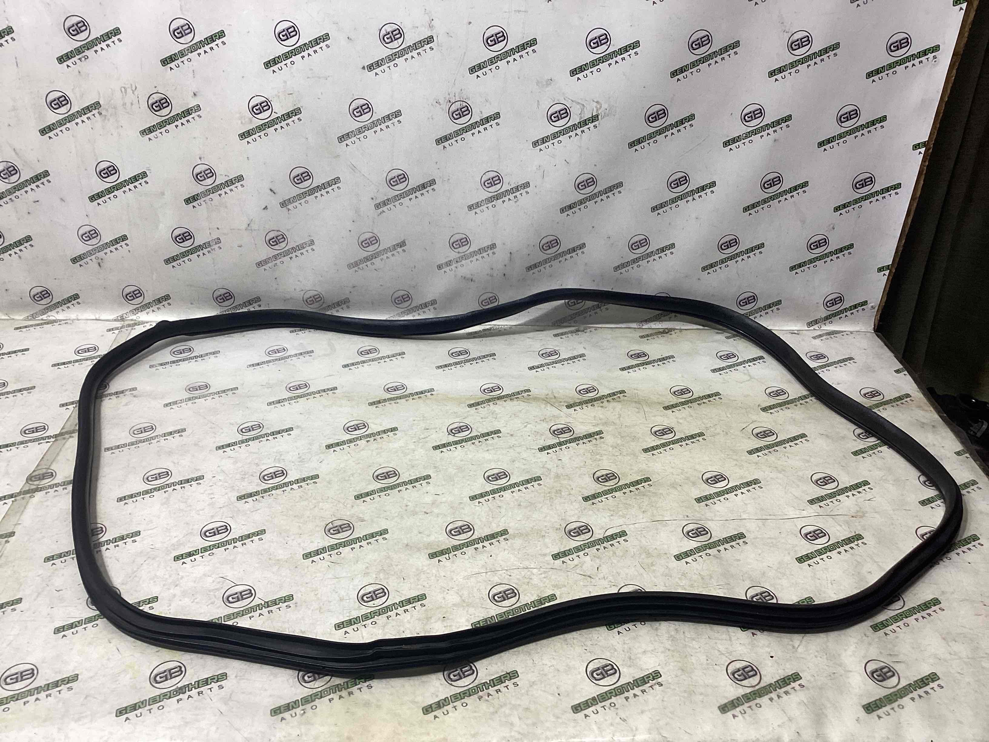 Ущільнювач скла, двері