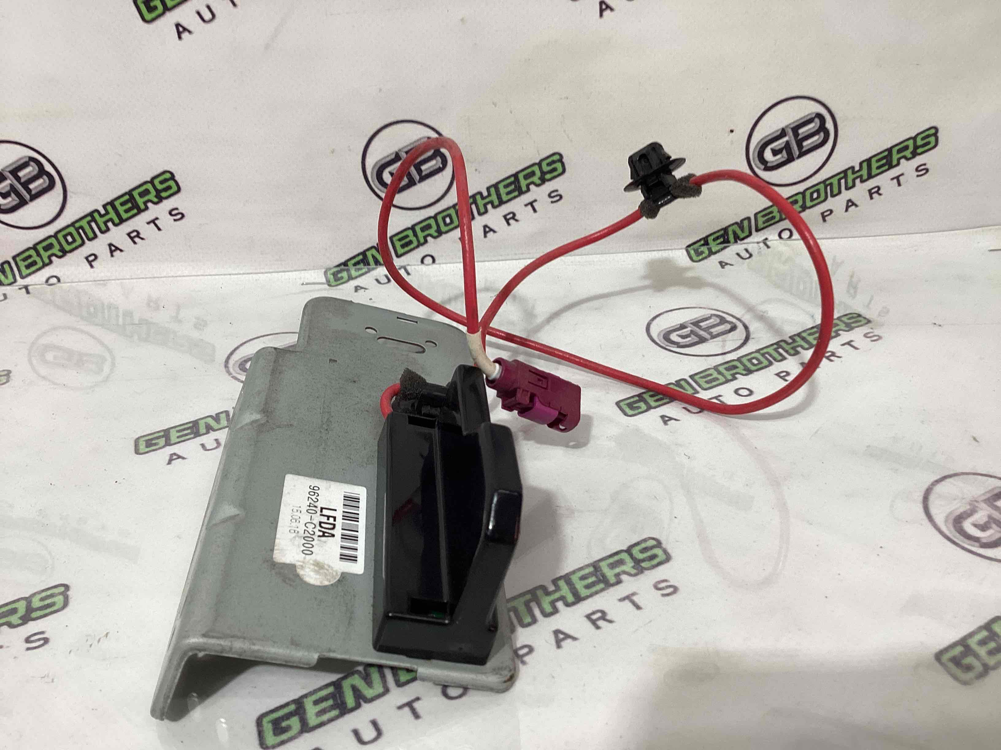 Антена, підсилювач антени