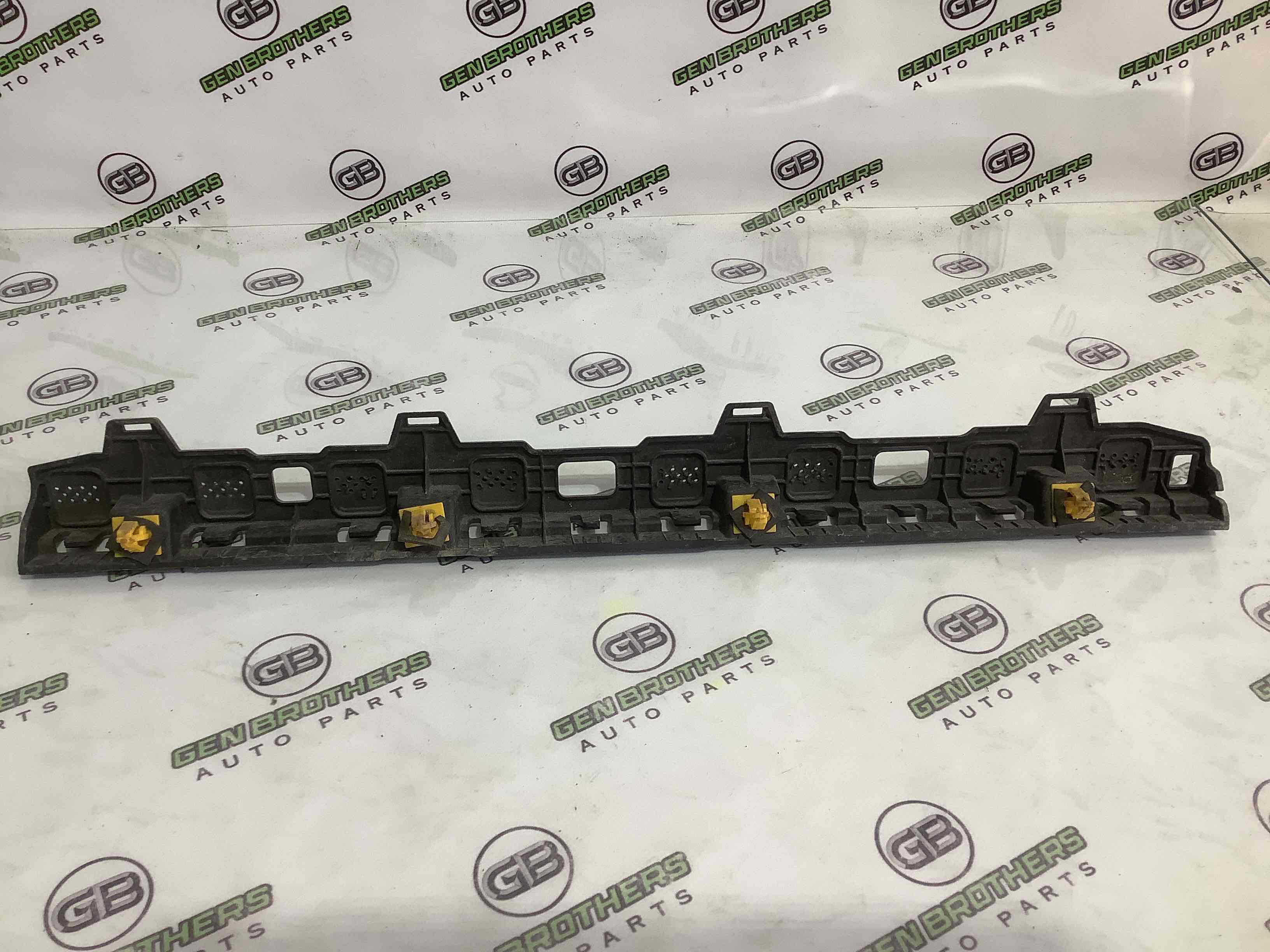 Кріплення, кронштейн