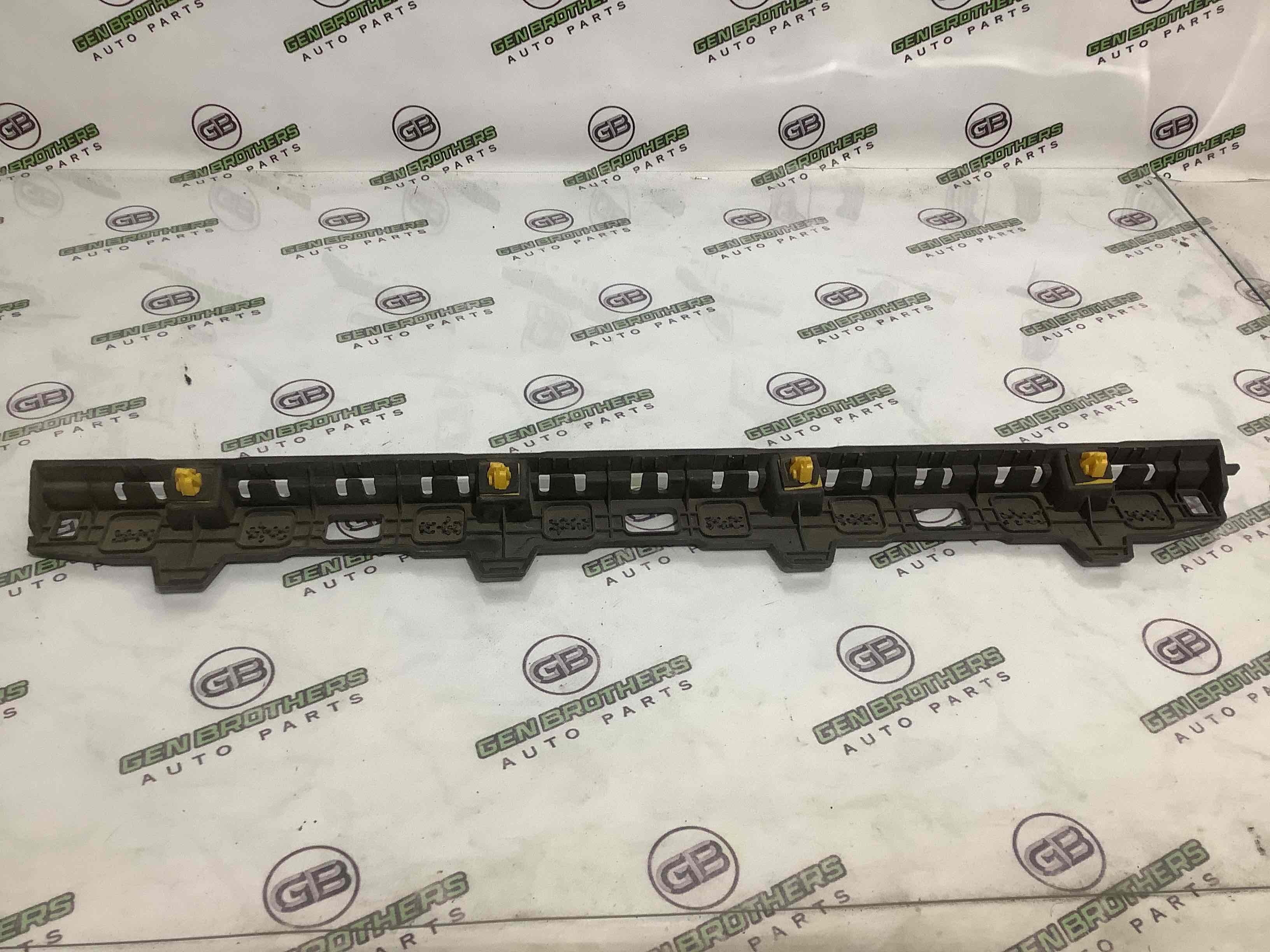 Кріплення, кронштейн