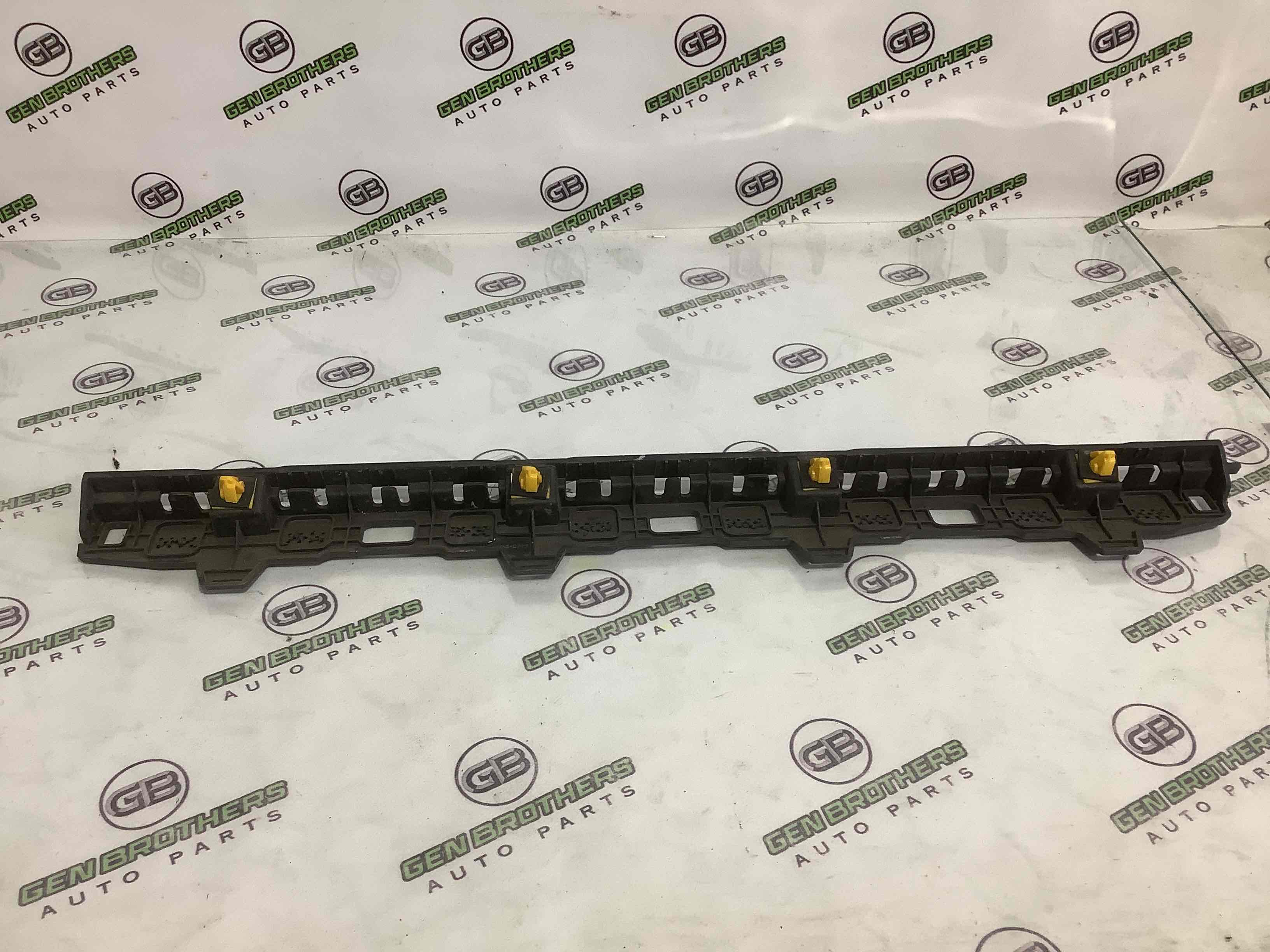 Кріплення, кронштейн