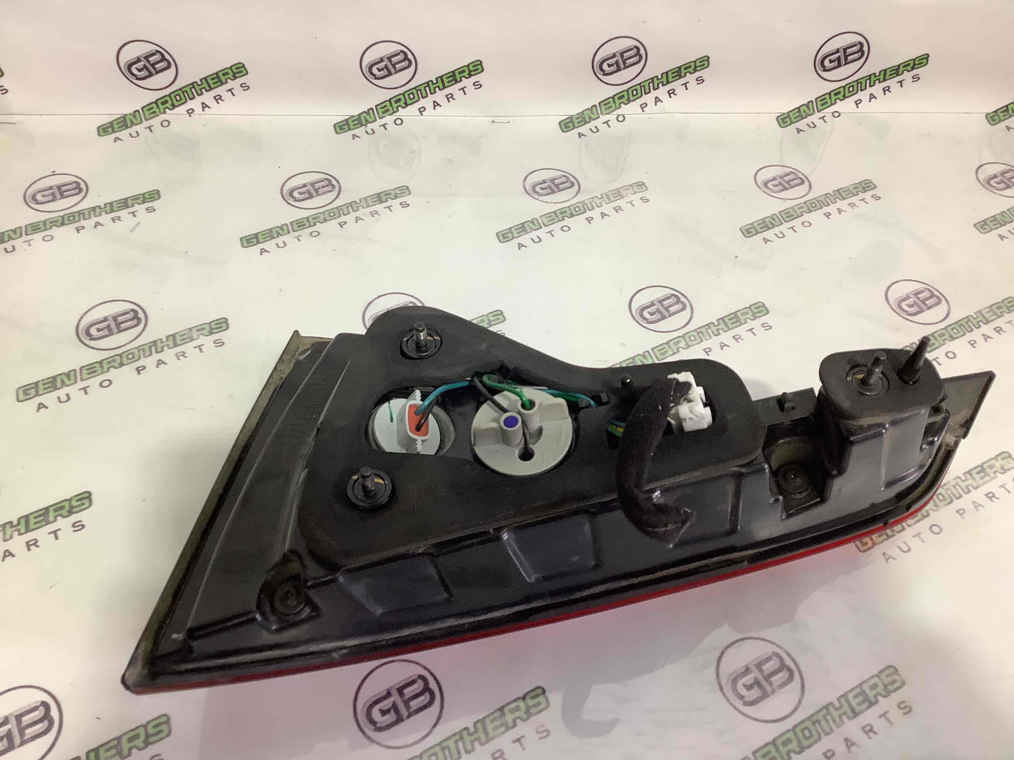 Ліхтар задній лівий