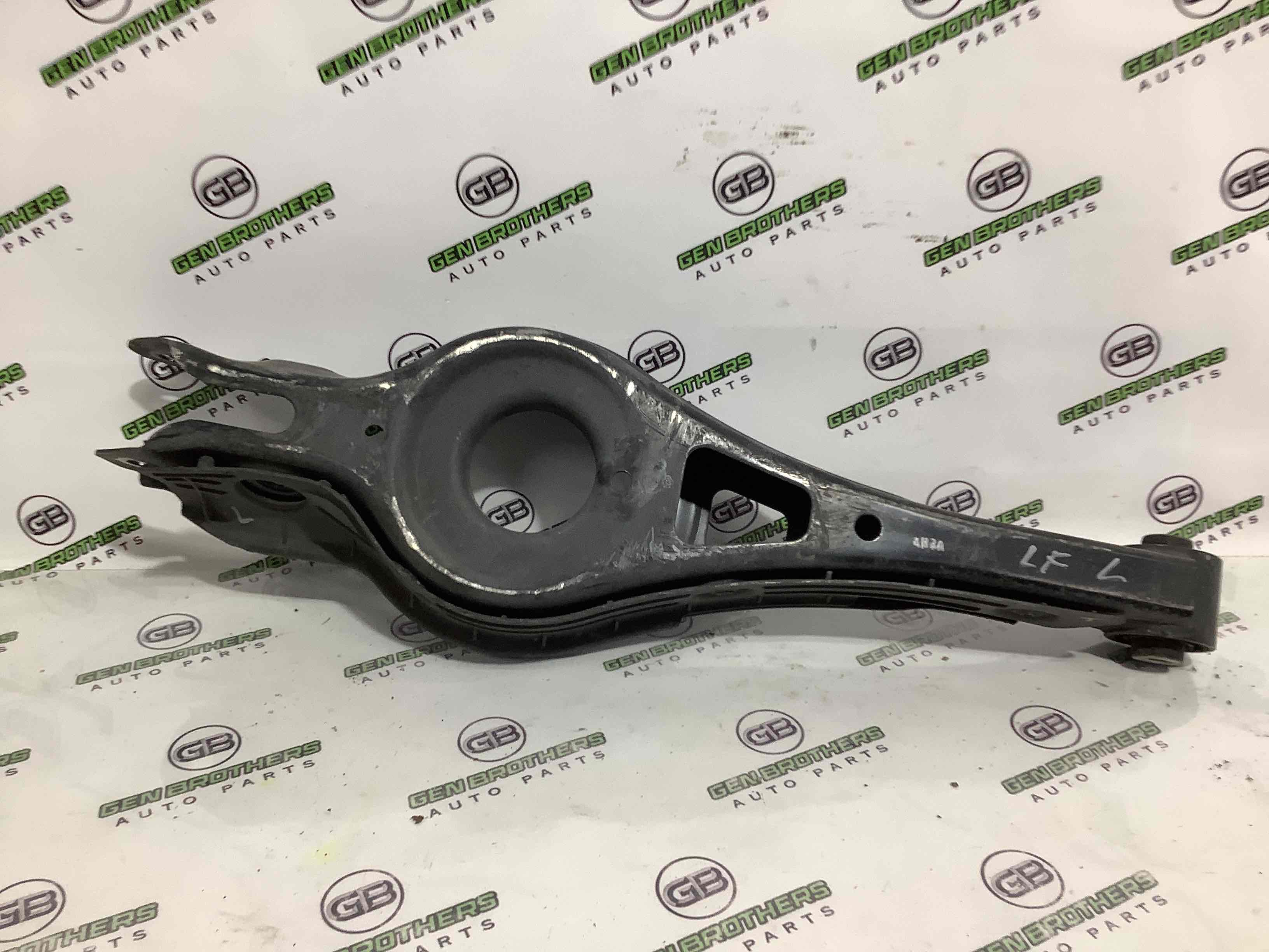 Важіль задній лівий