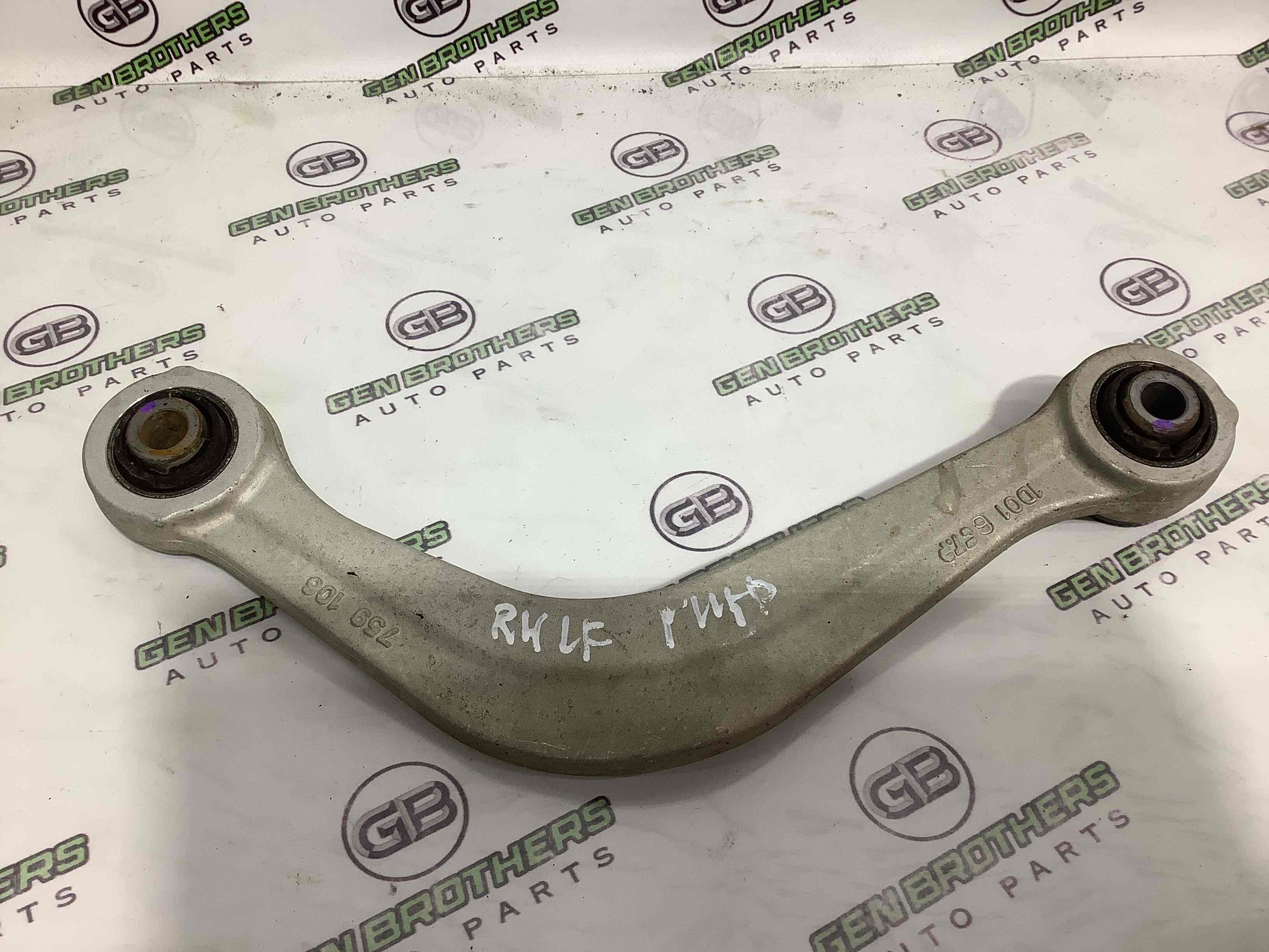 Важіль задній правий