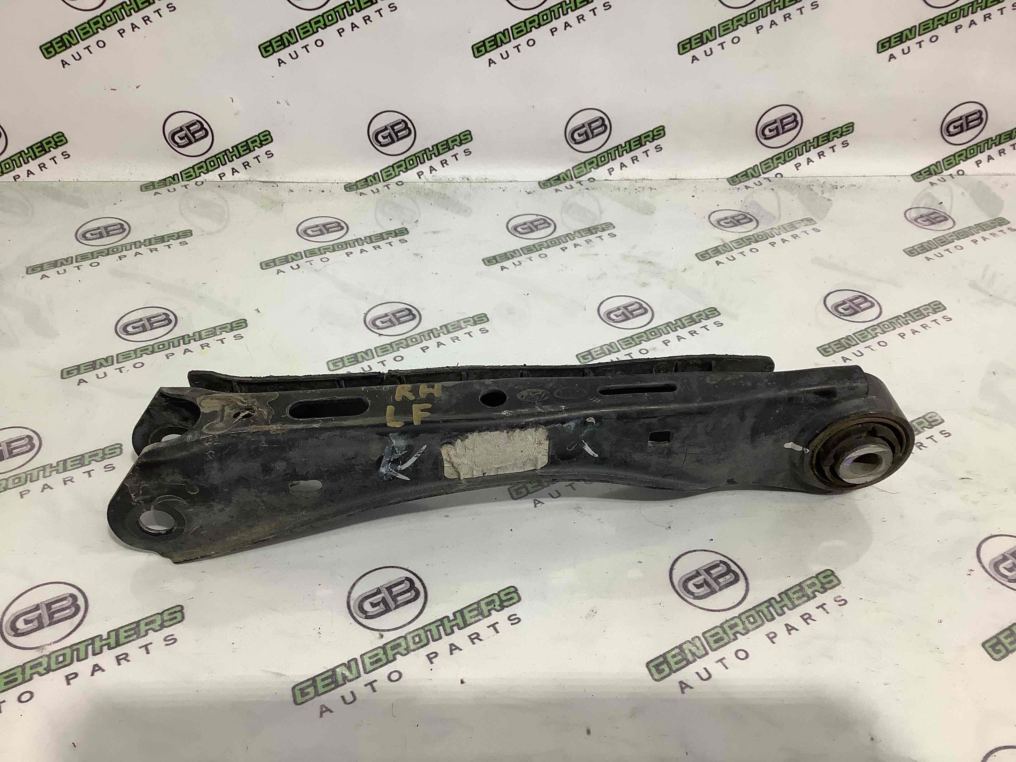 Важіль задній