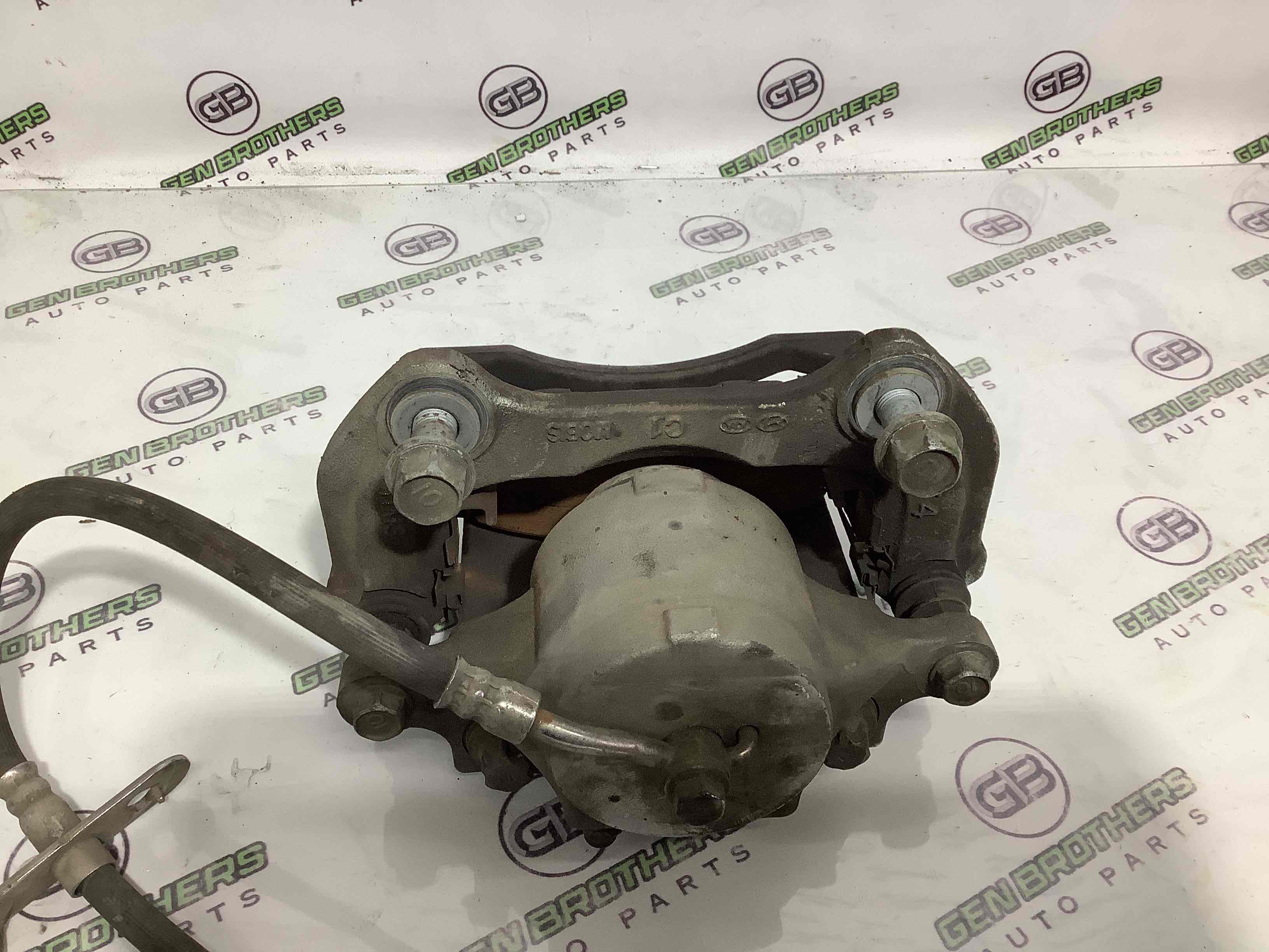 Супорт передній правий