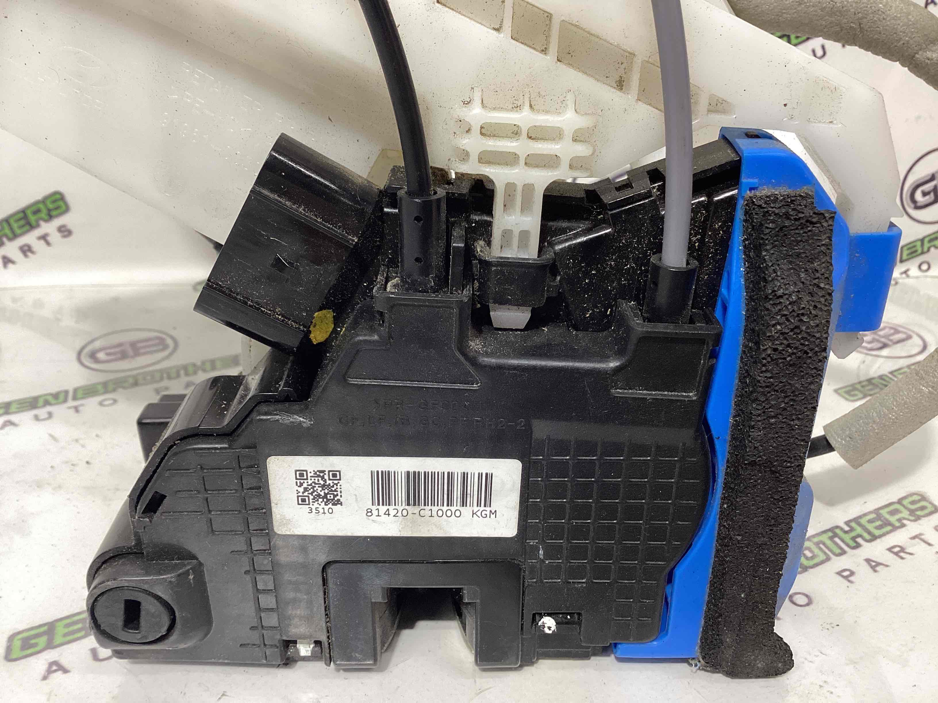 Замок дверей задньої правої