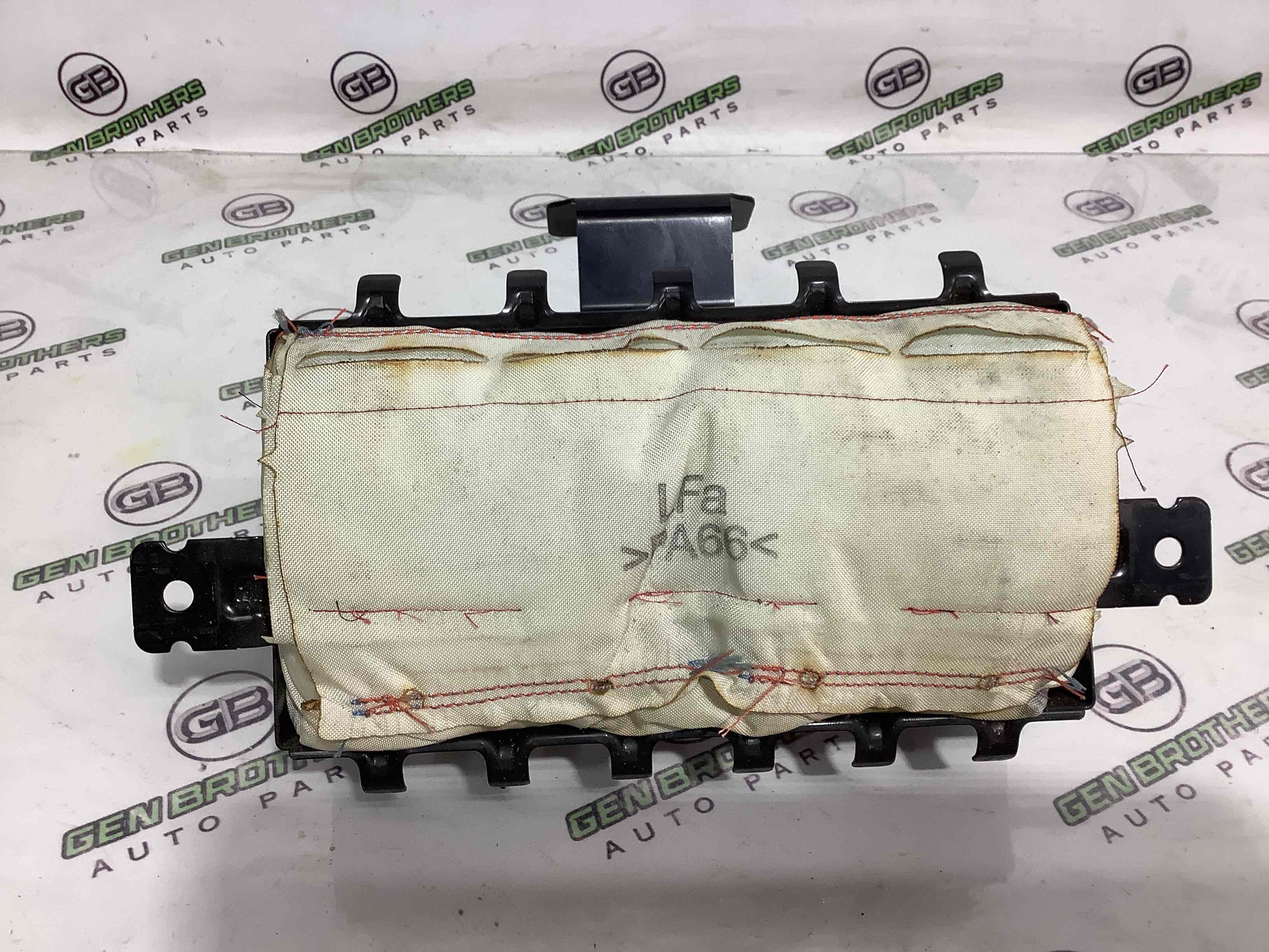 Подушка безпеки пасажира торпедо