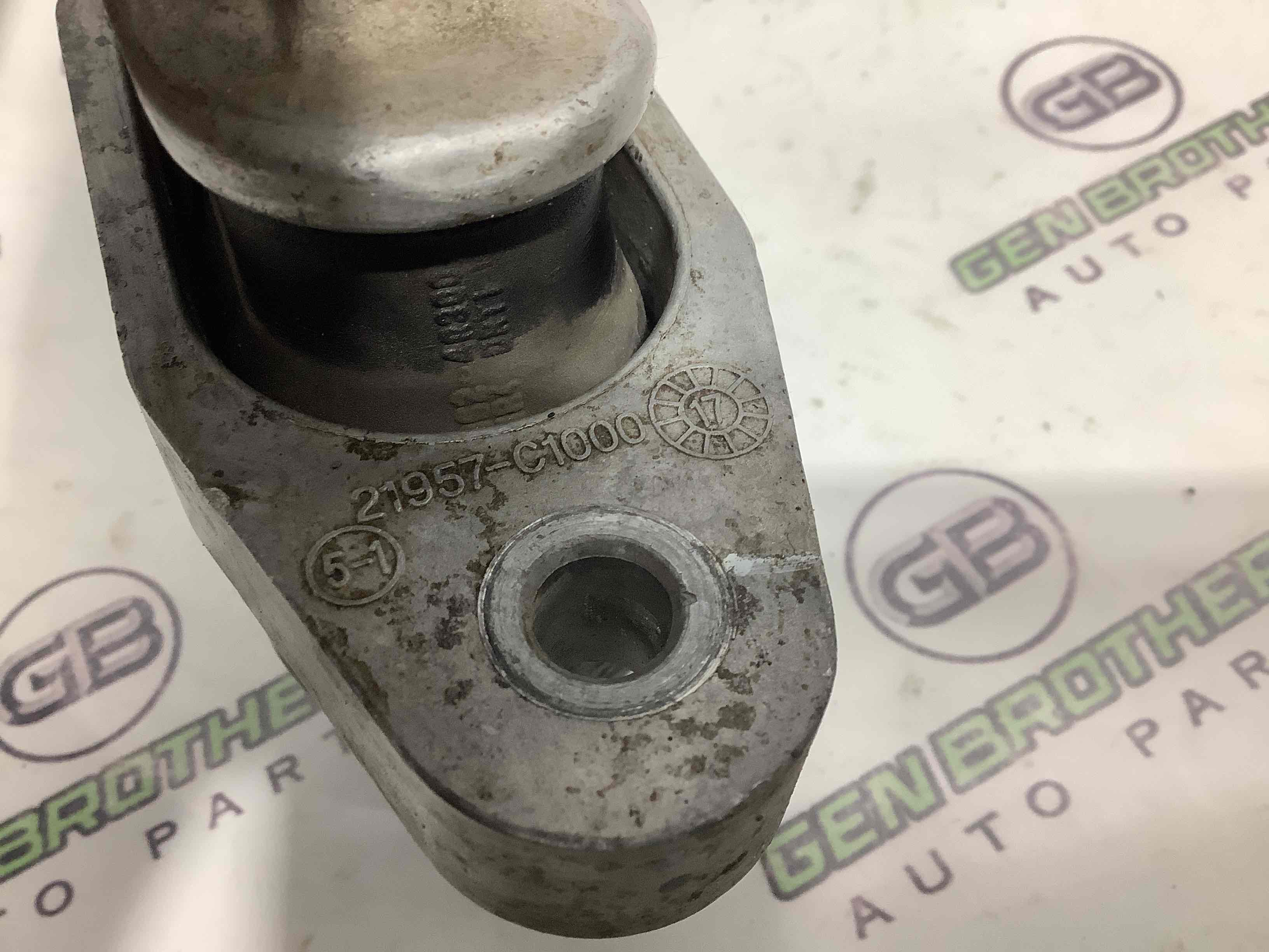 Подушка кріплення двигуна