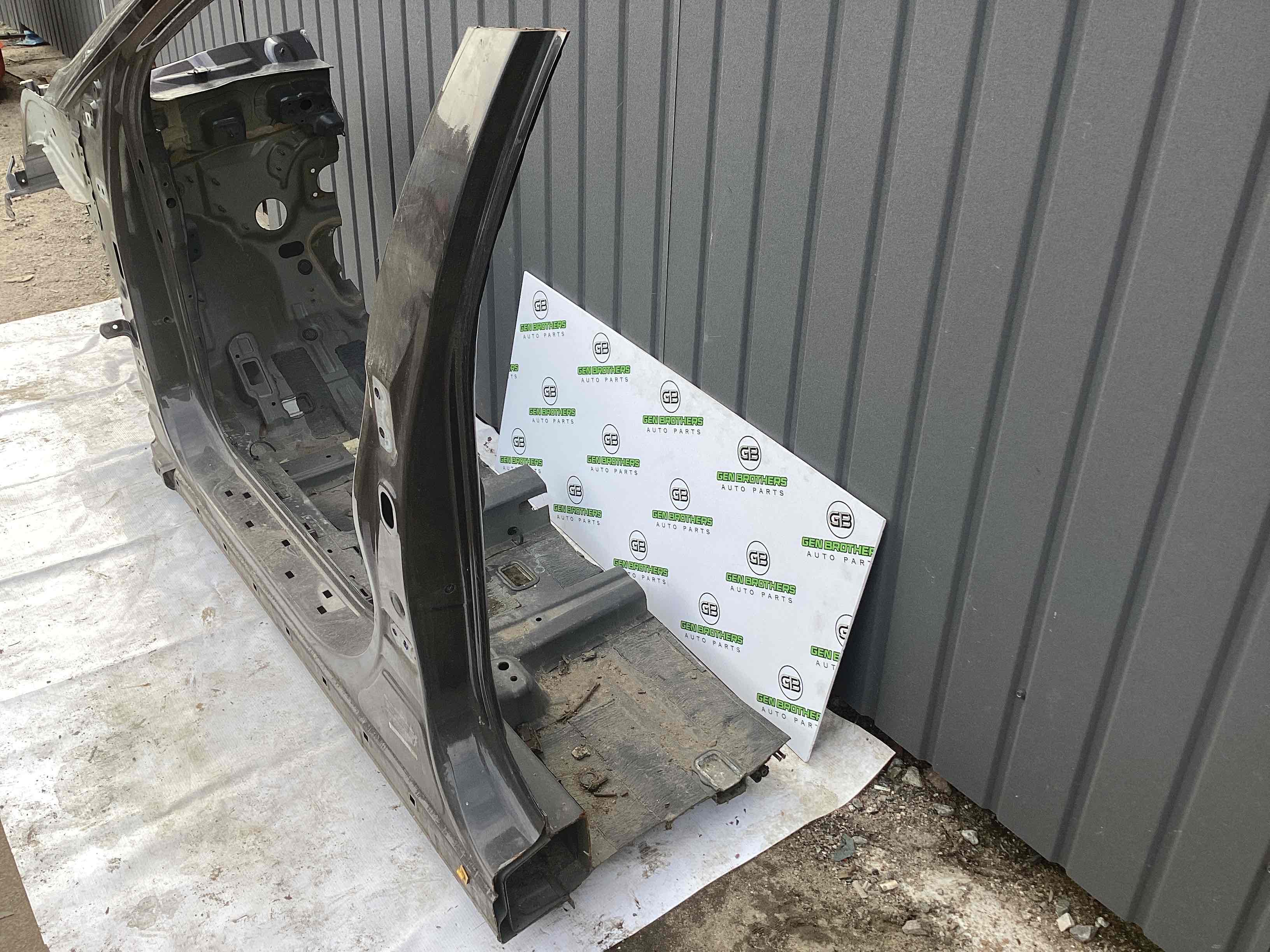 Чверть передня ліва