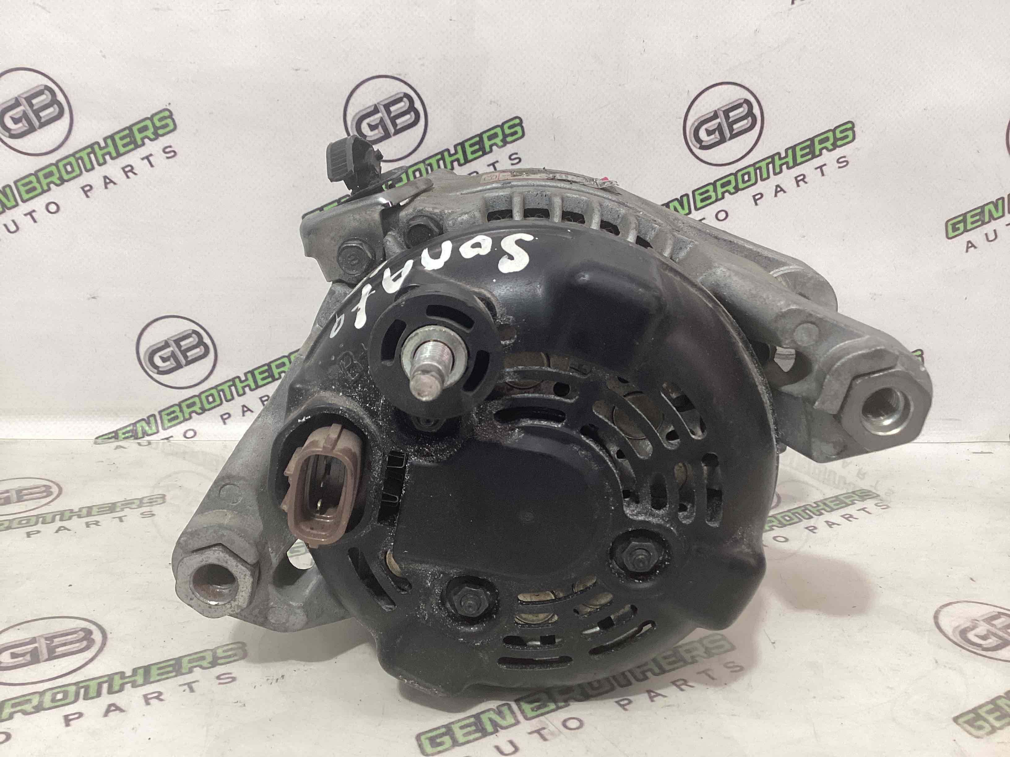 Генератор, кронштейн генератора