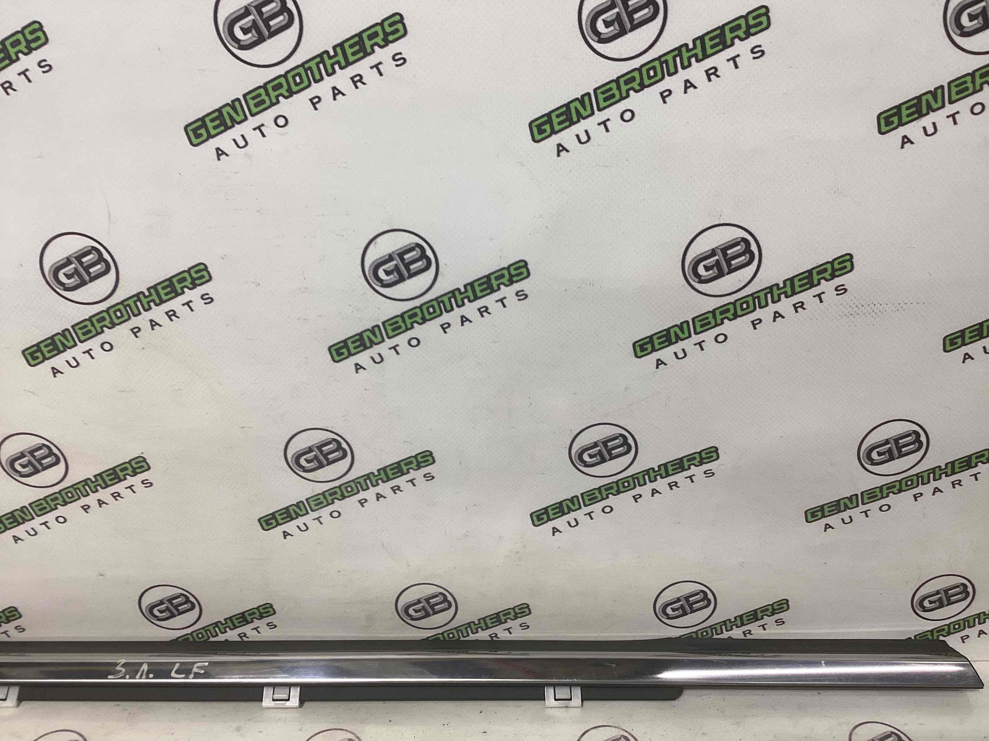 Молдинг двері задньої лівої