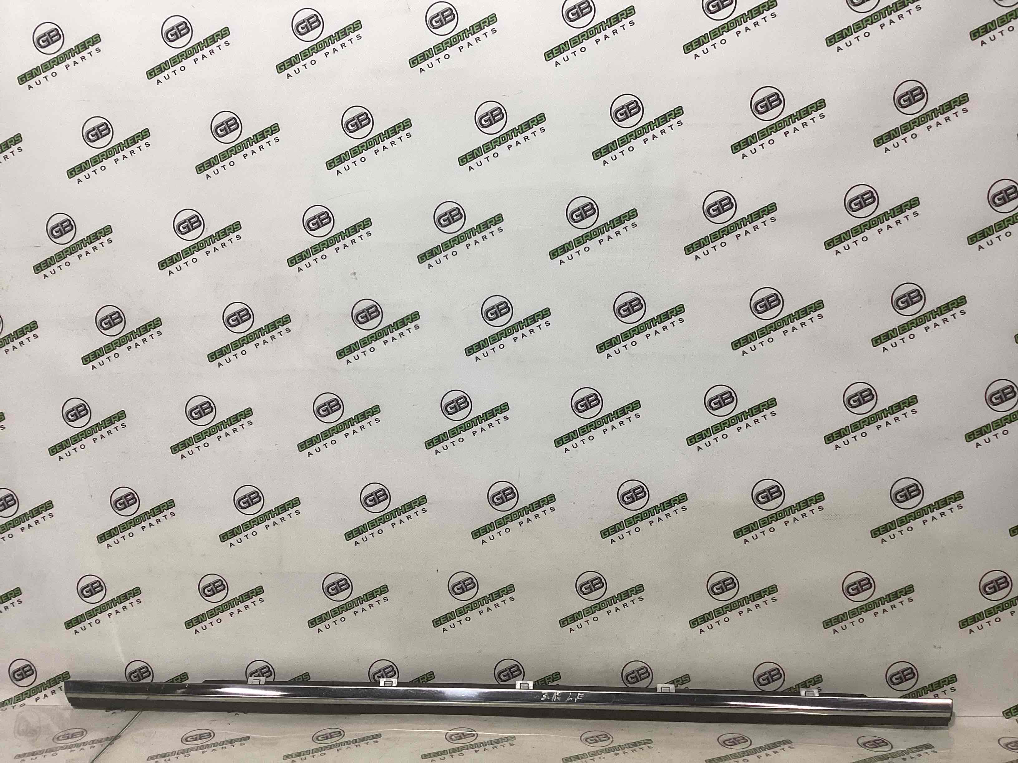 Молдинг двері задньої лівої