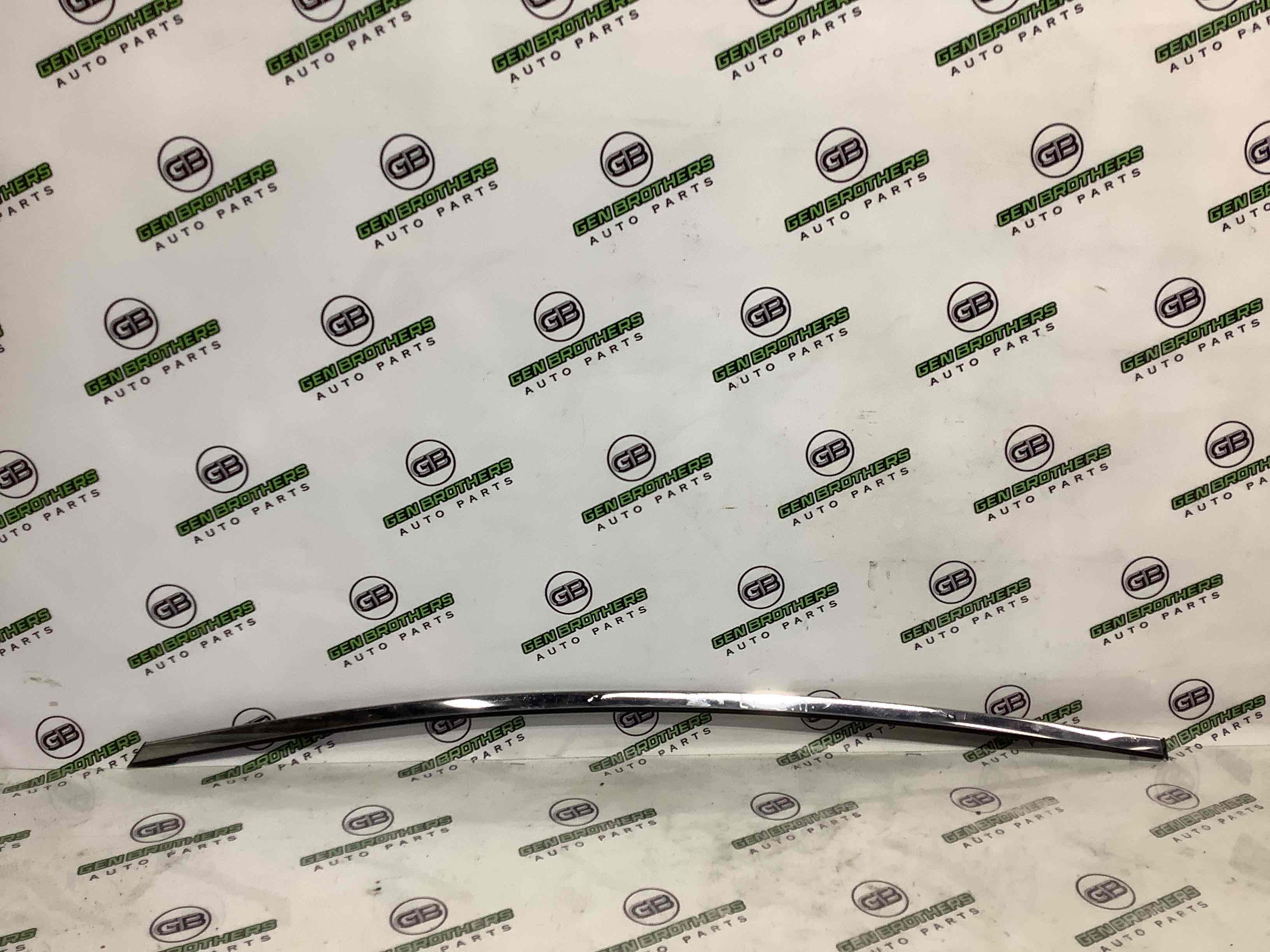 Молдинг двері задньої правої