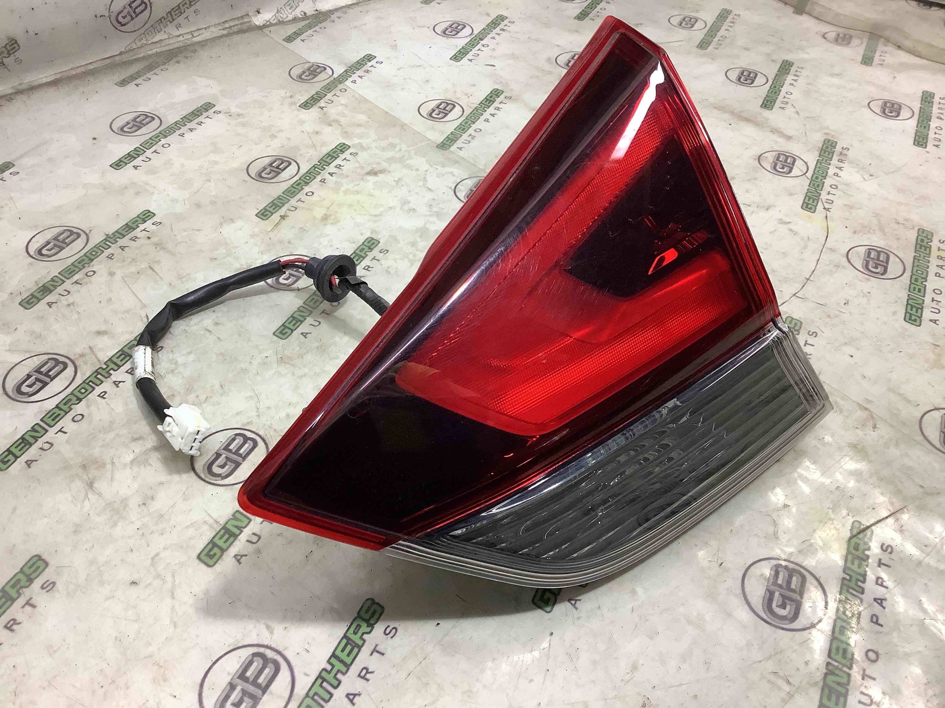 Ліхтар задній правий