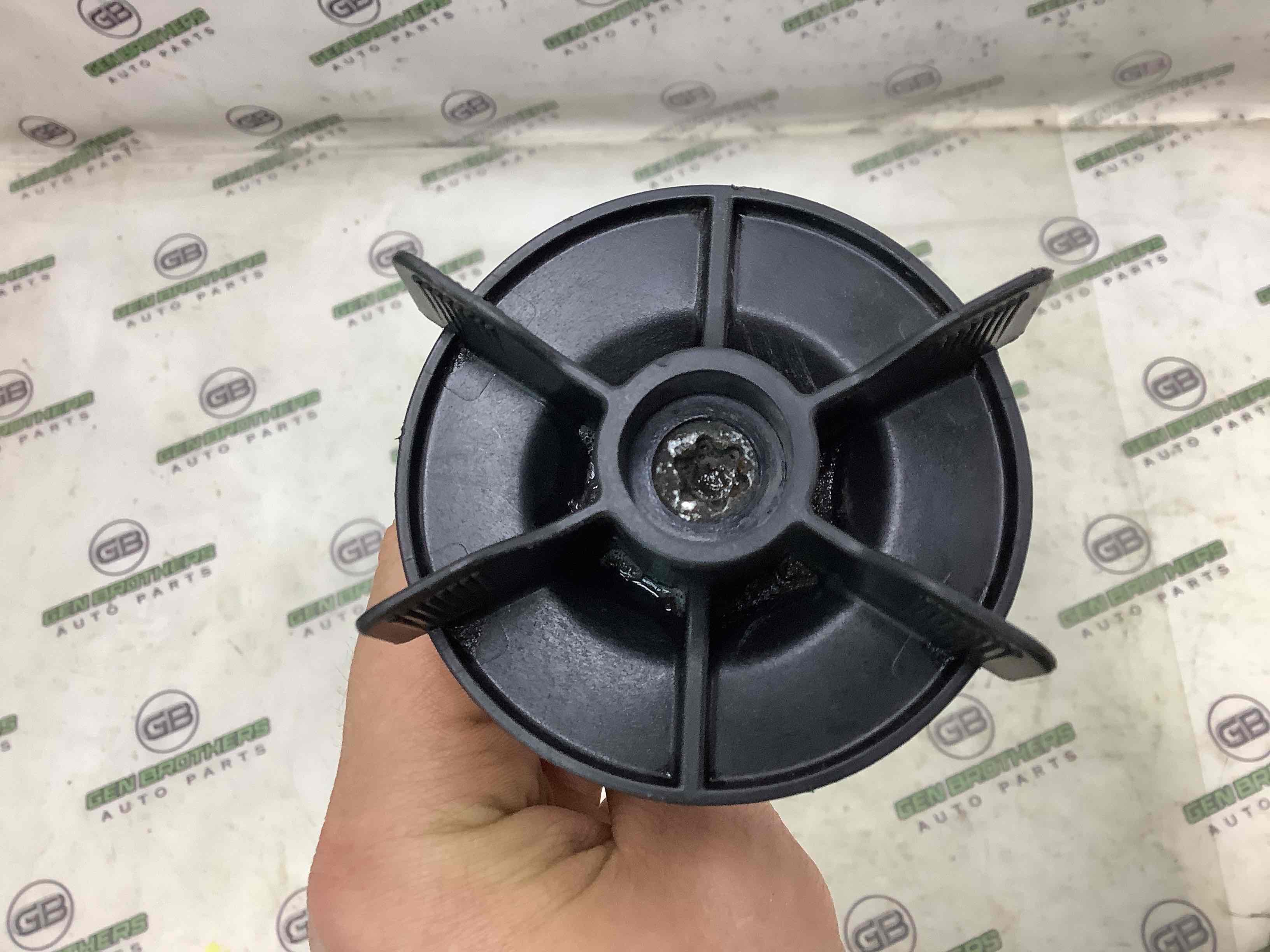 Колесо запасне, тримач, кронштейн, обшивка