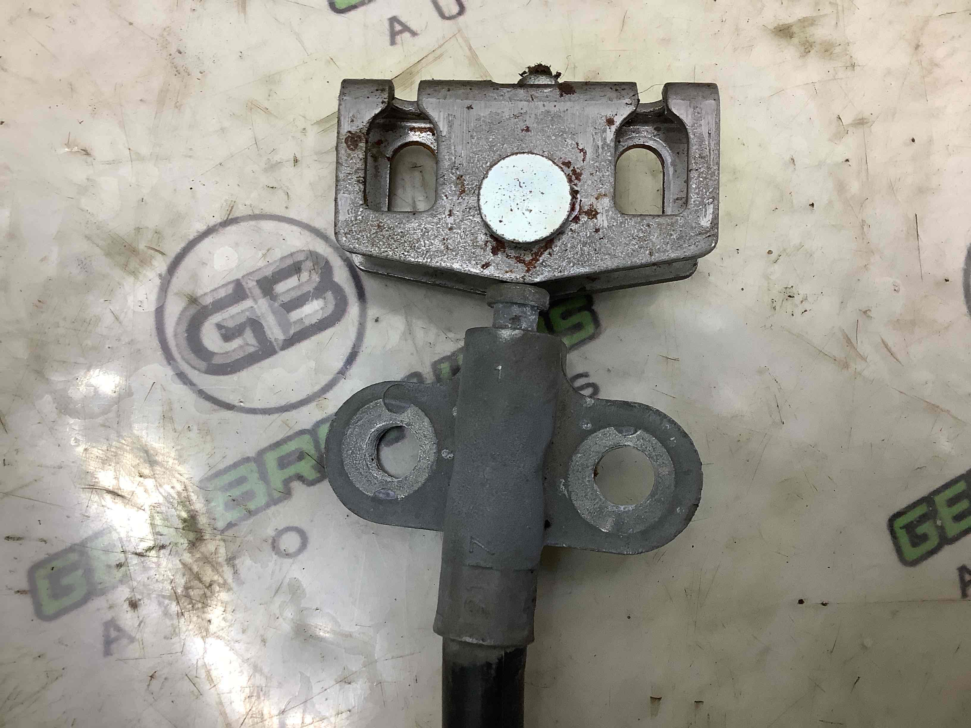 Трос ручника