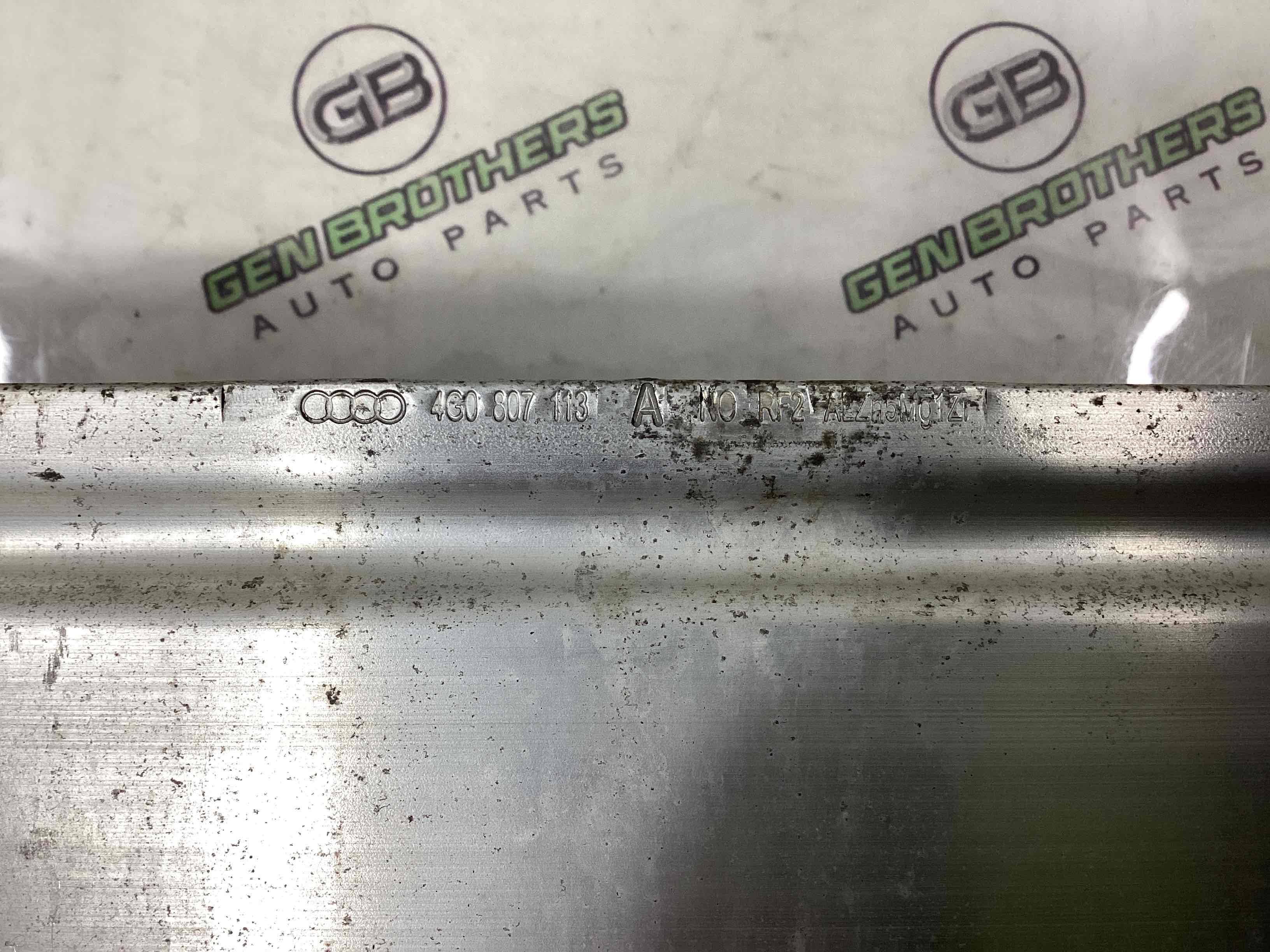 Усилитель бампера переднего