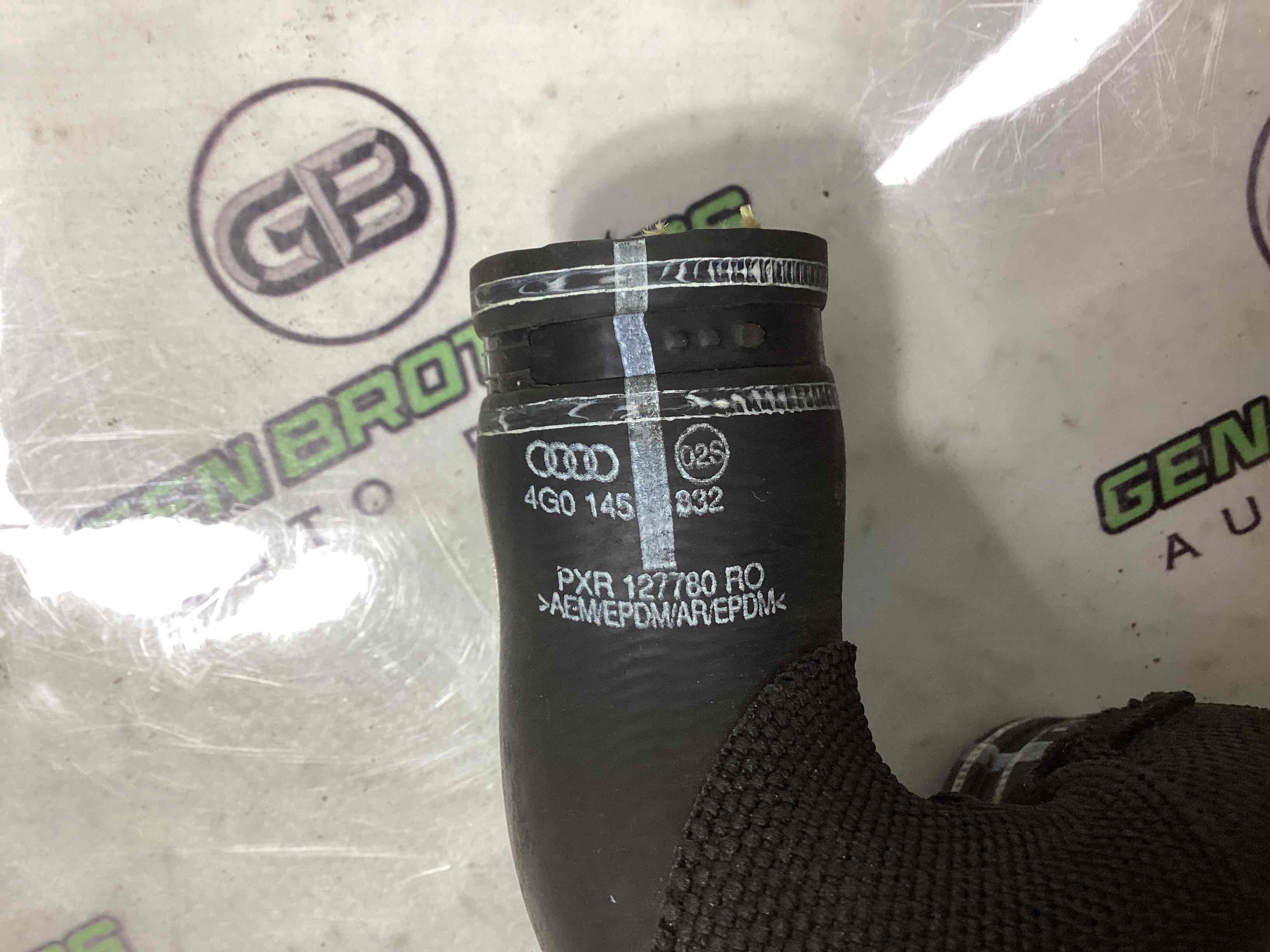 Патрубок воздушного фильтра