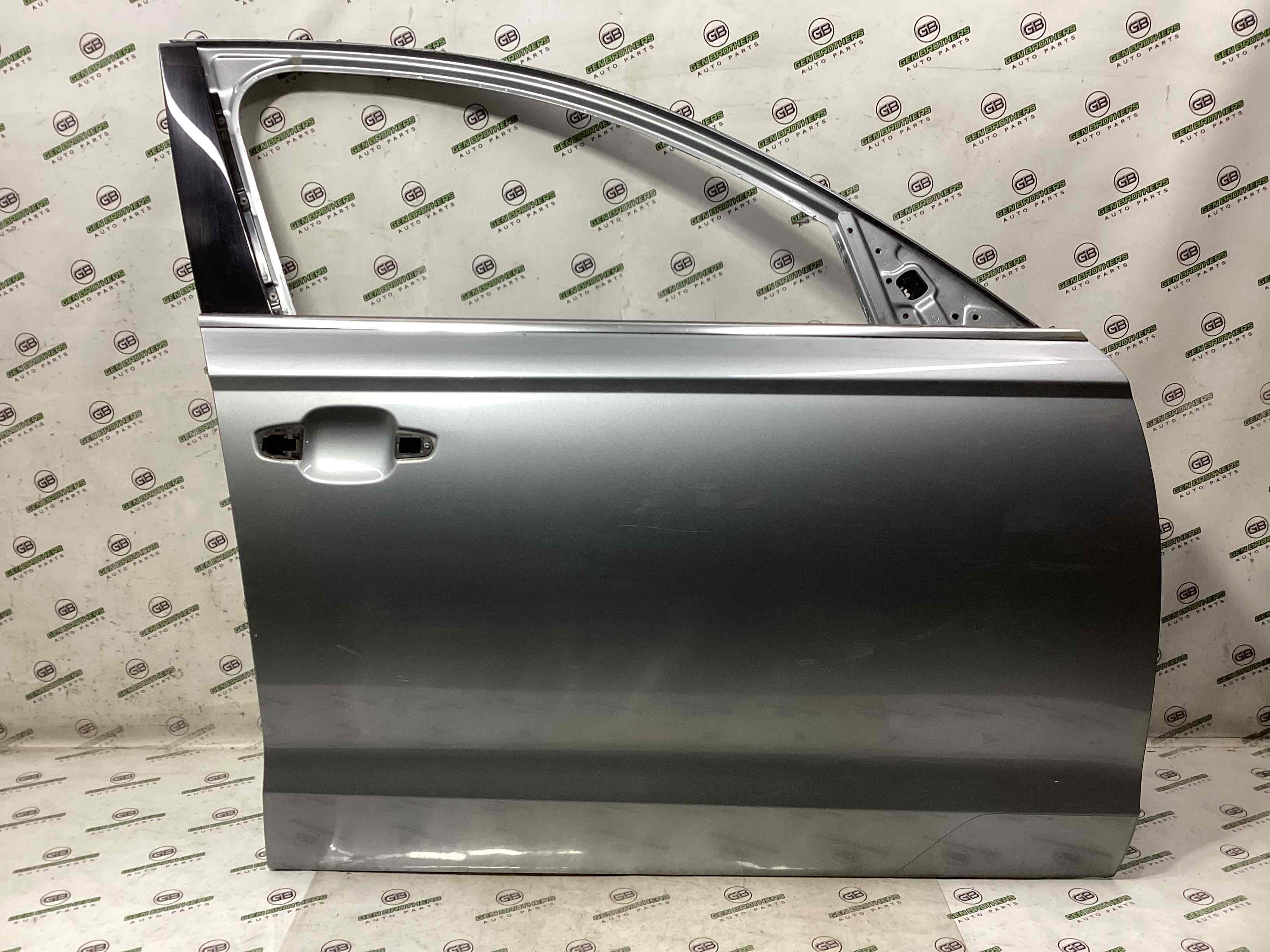 Дверь передняя правая