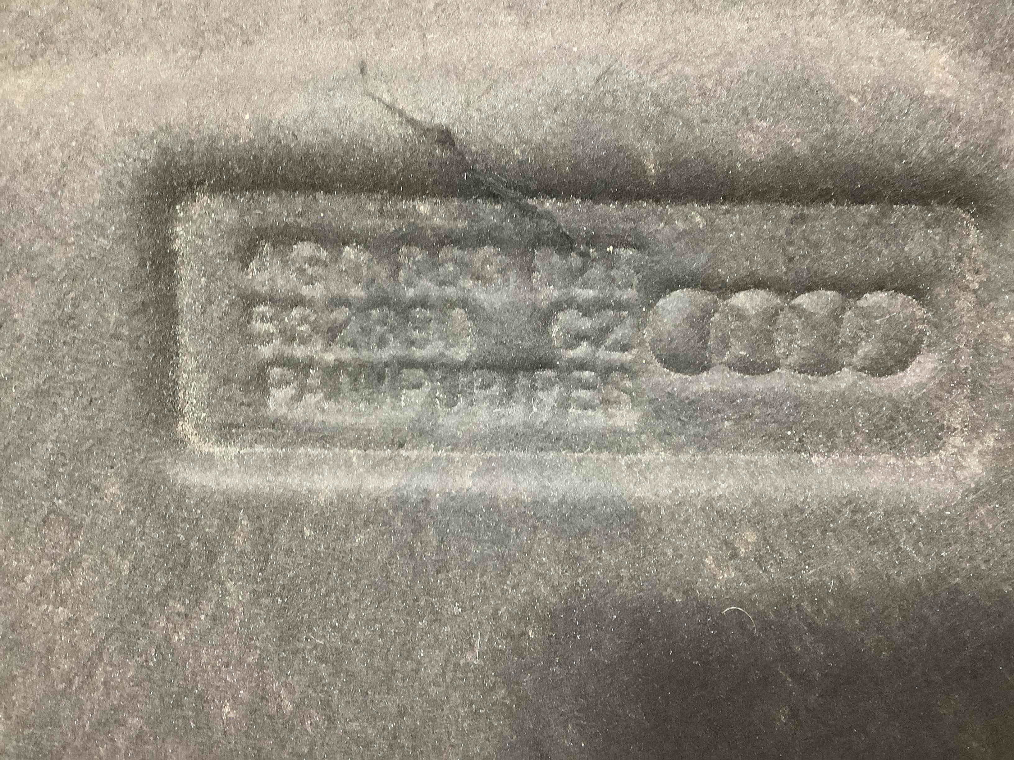 Уплотнитель капота, изолятор, шуба