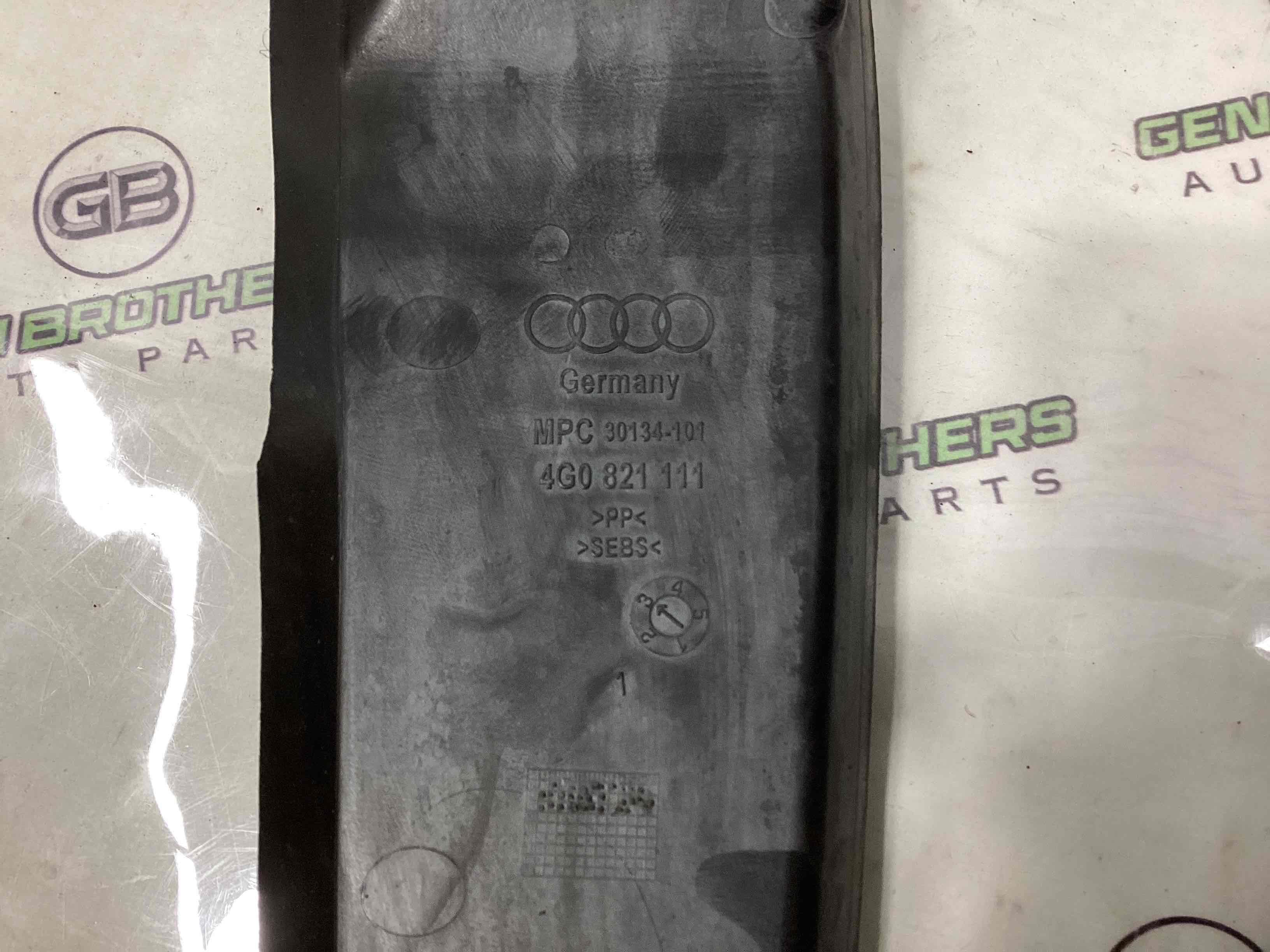 Изолятор крыла, уплотнитель и воздухопровод крыла