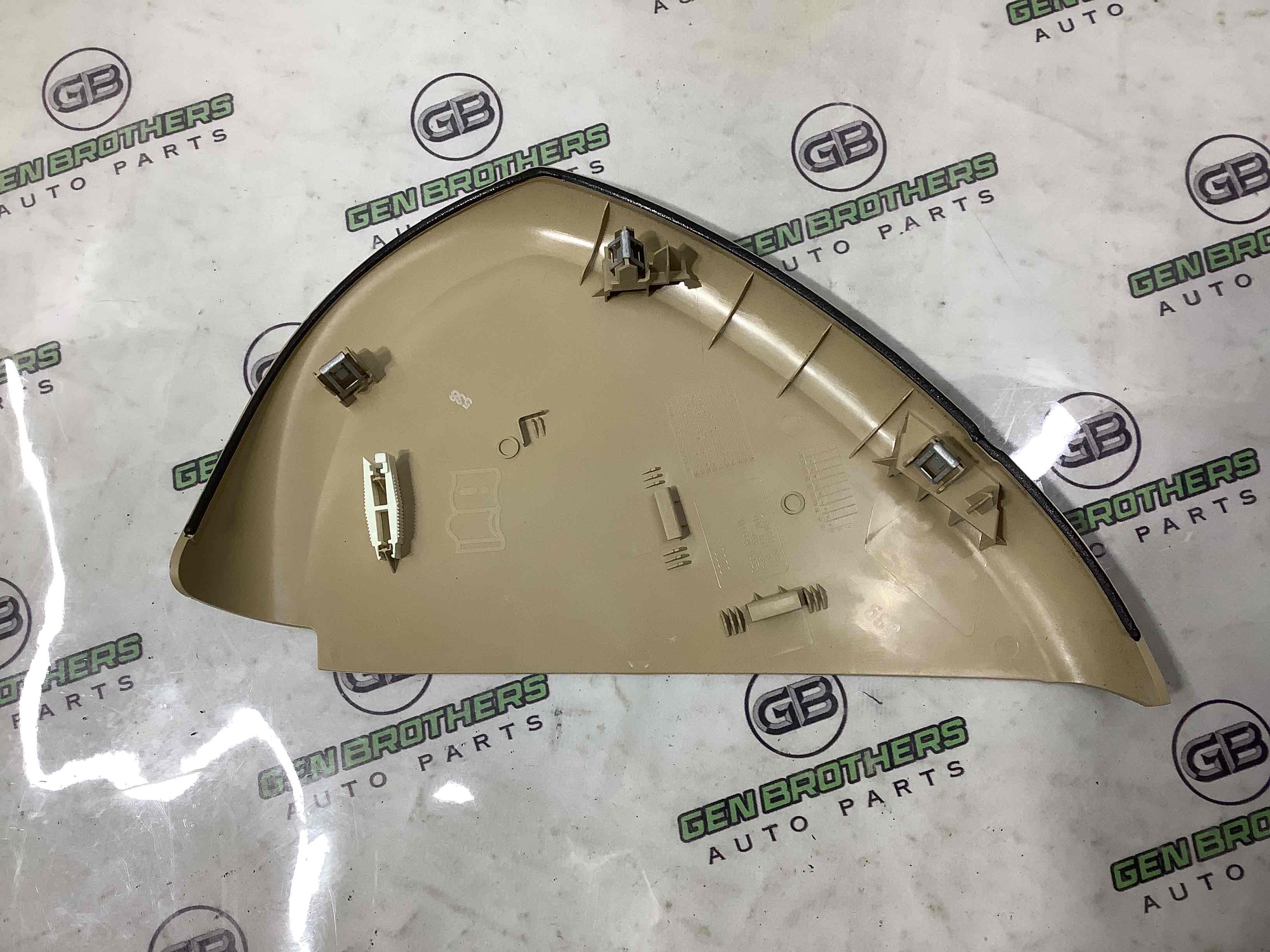 Обшивка приборной панели торпедо