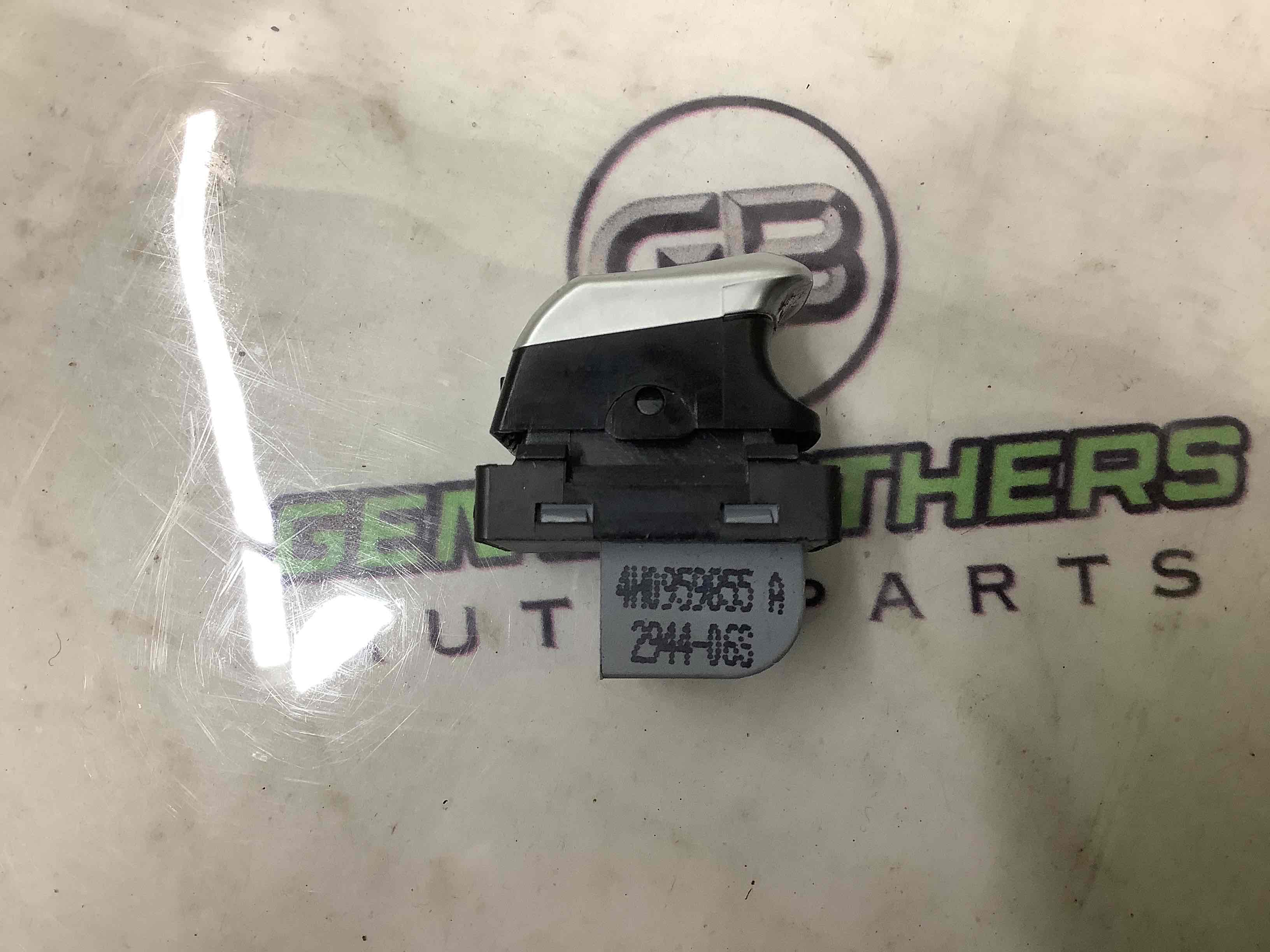 Кнопки управления стеклоподъемниками