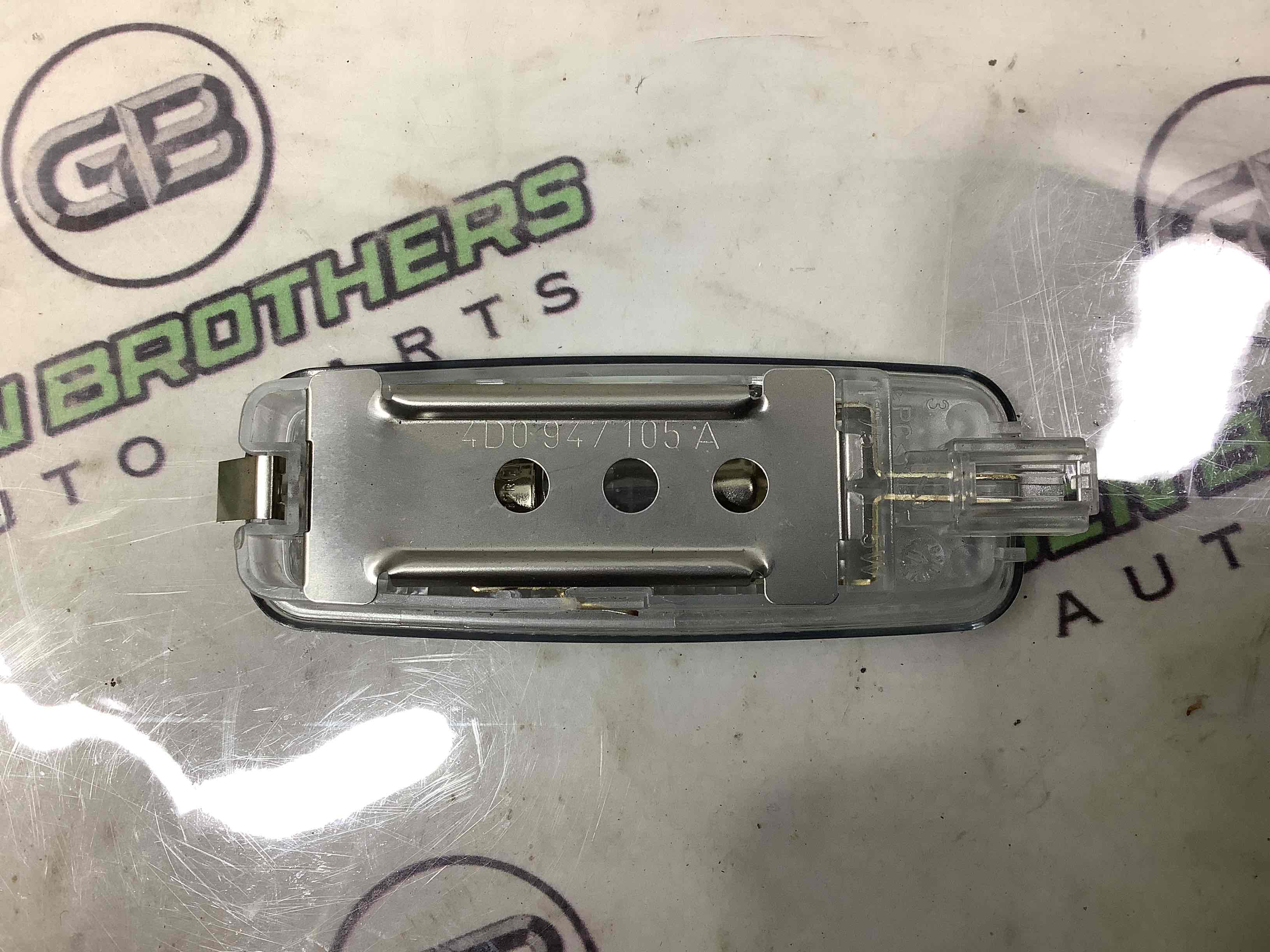 Фонарь салонный, плафон