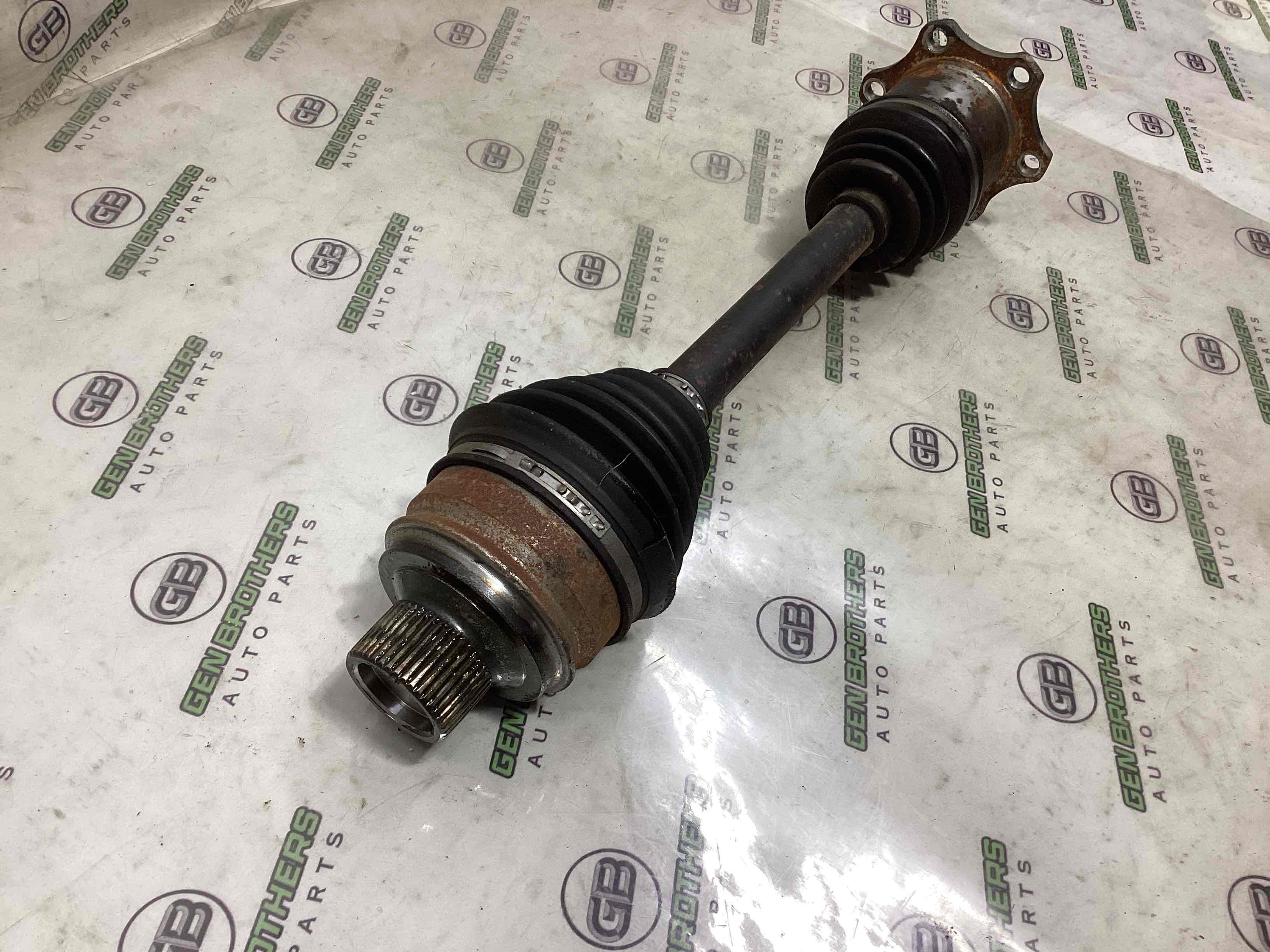 Полуось передняя правая приводной вал, ШРУС