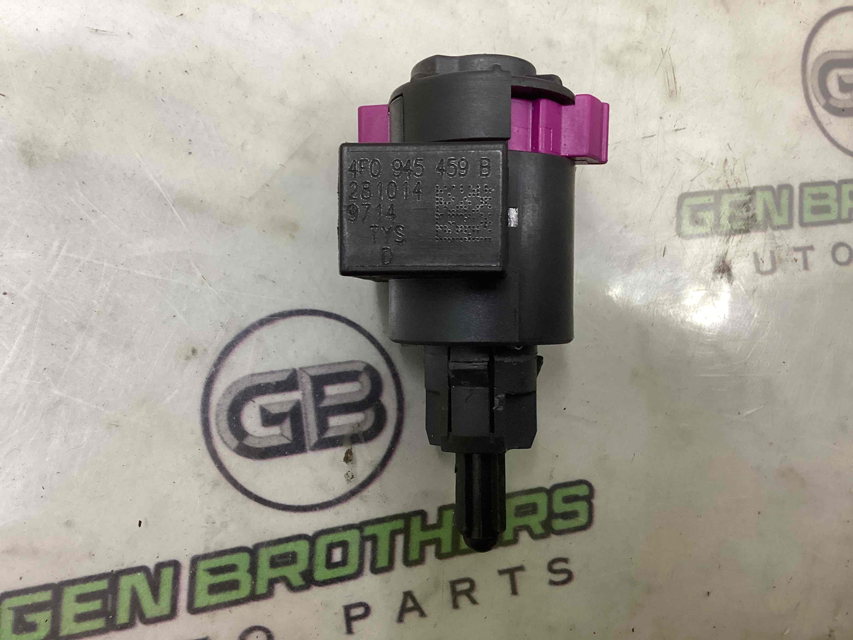 Датчик педали тормоза