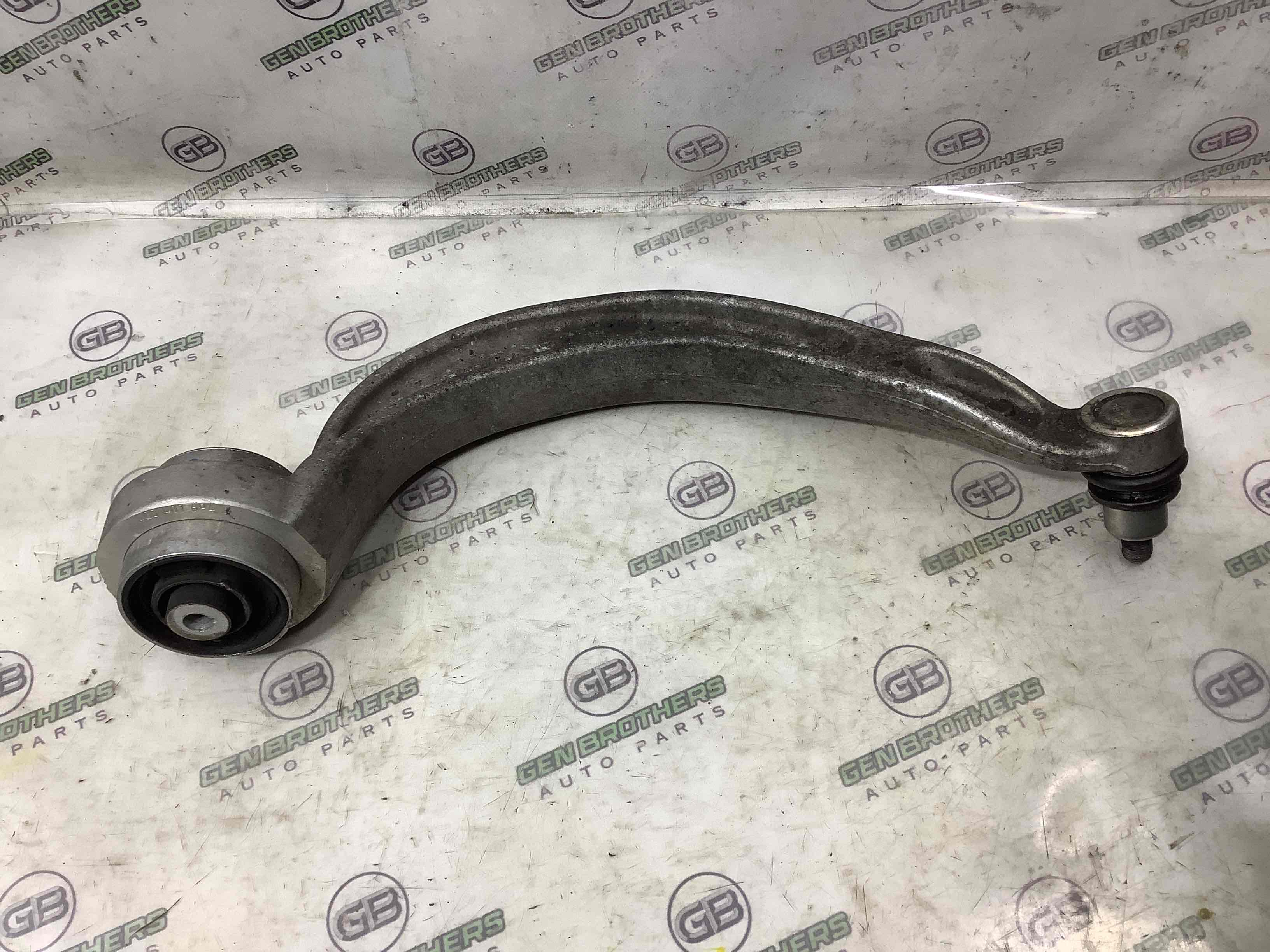 Рычаг передний правый