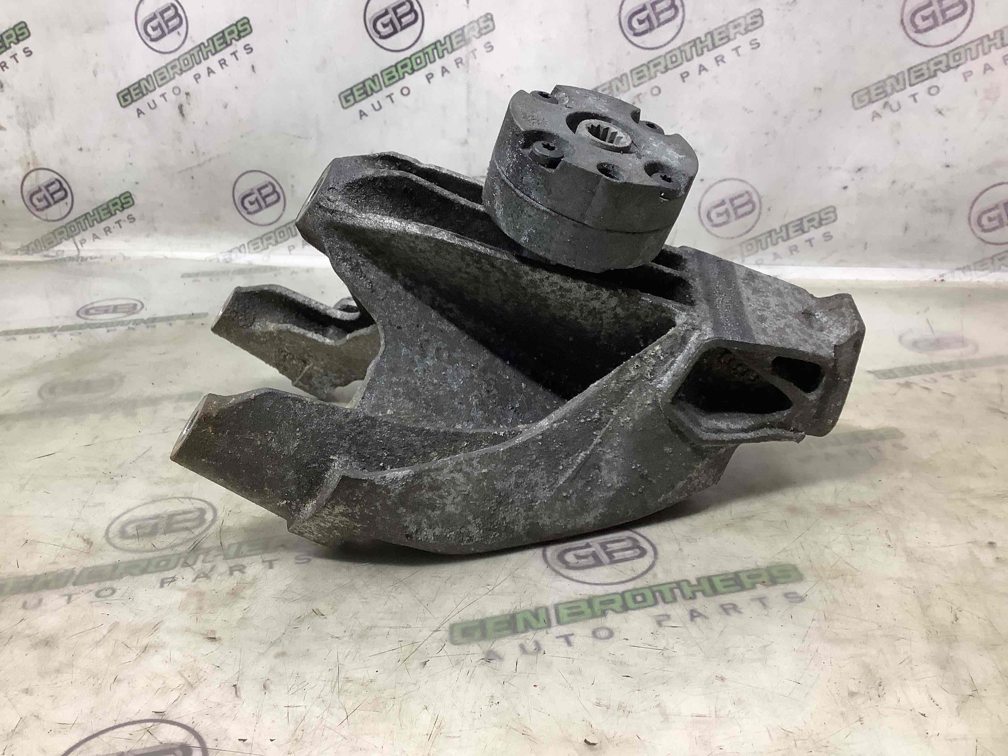 Кронштейн двигателя опорный