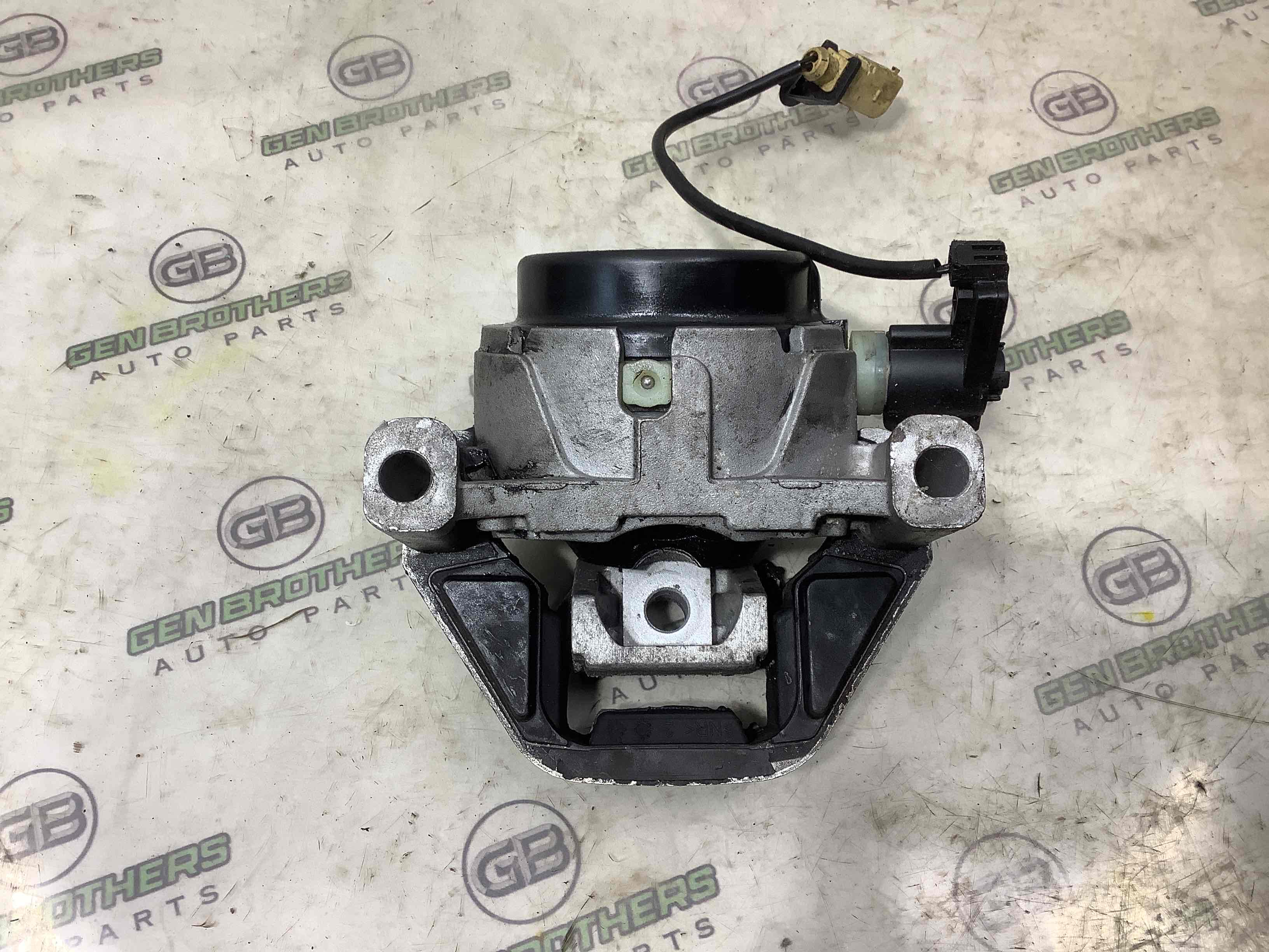 Подушка крепления двигателя