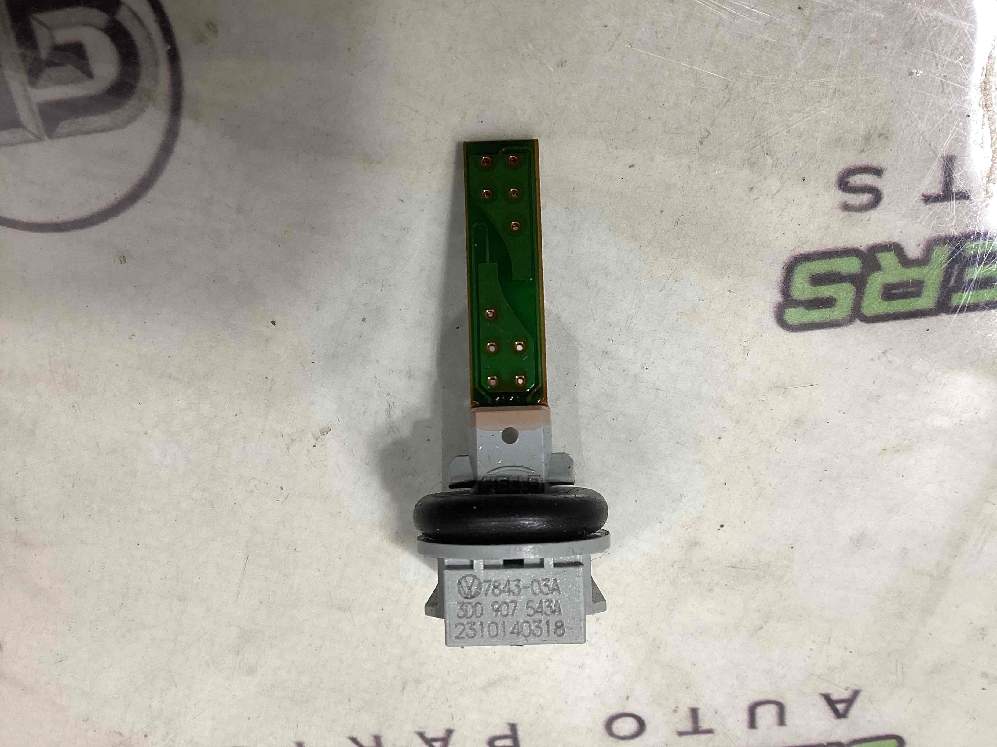 Датчик температуры воздуха в салоне