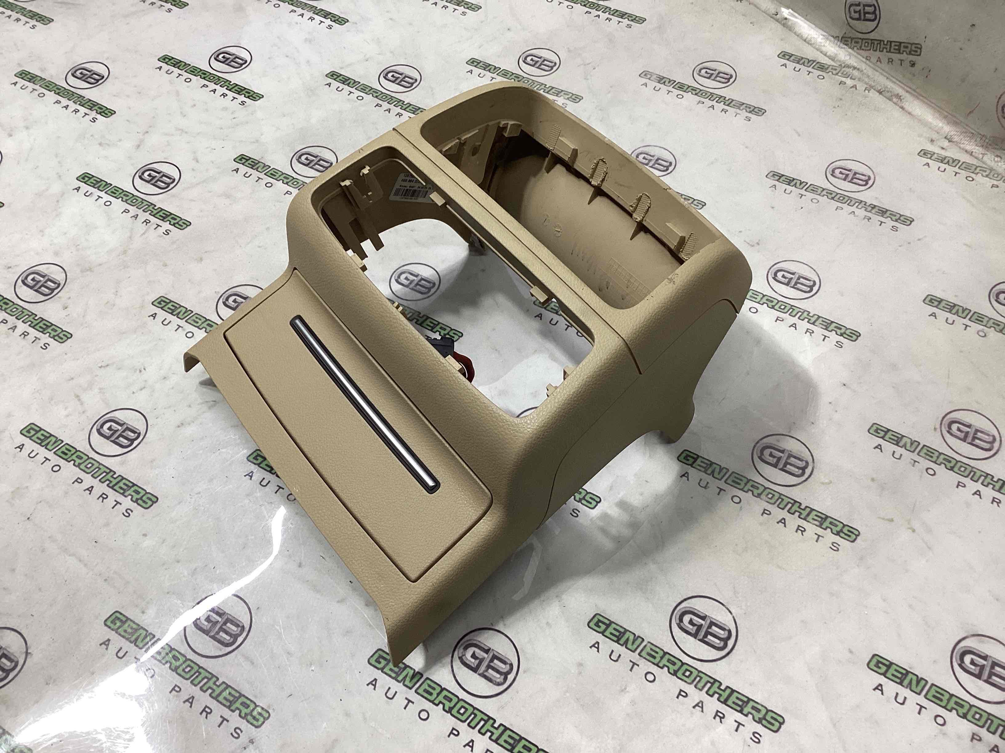 Отделка центральной консоли