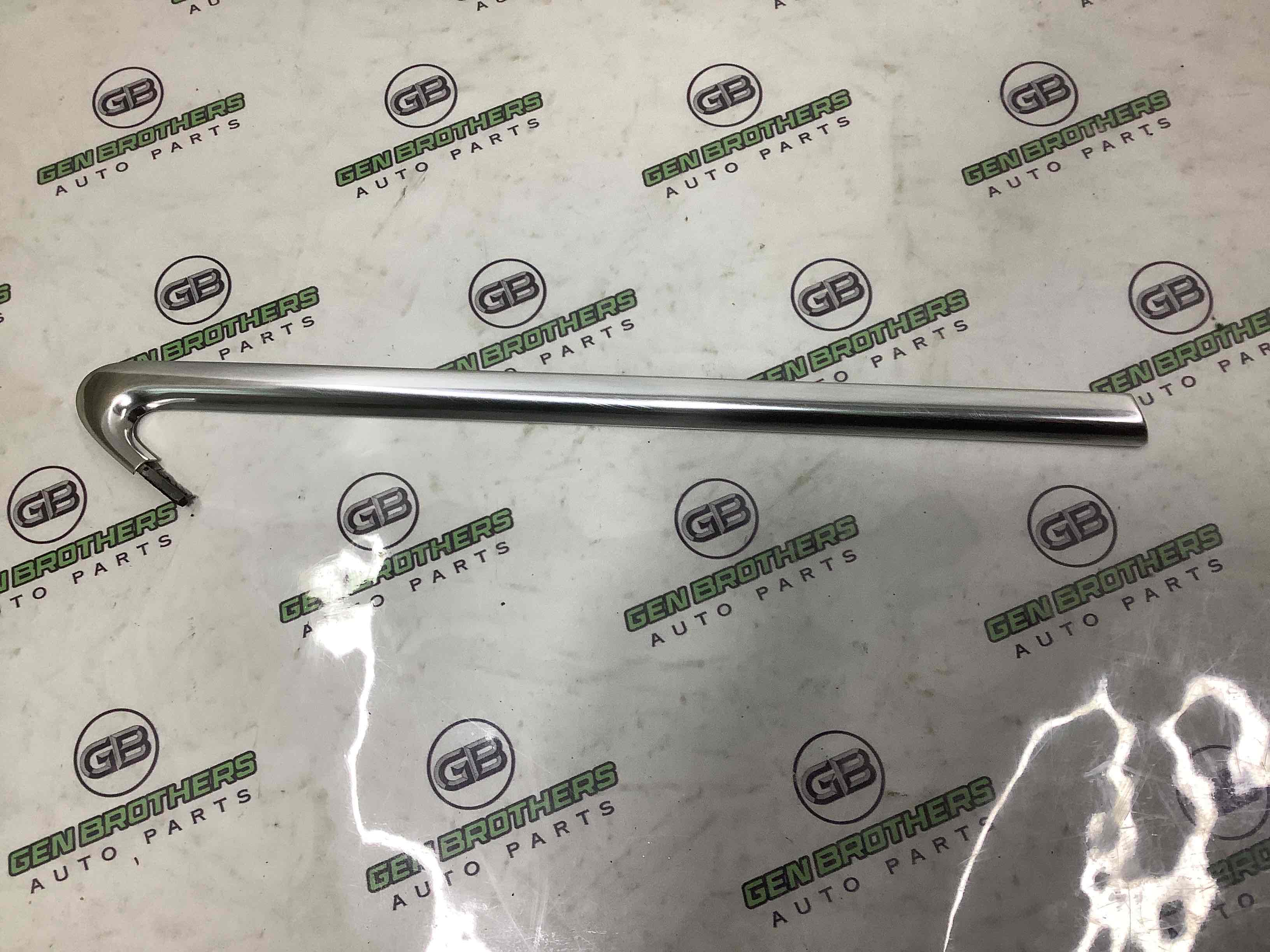 Молдинг крылья, играть и жабры крылья