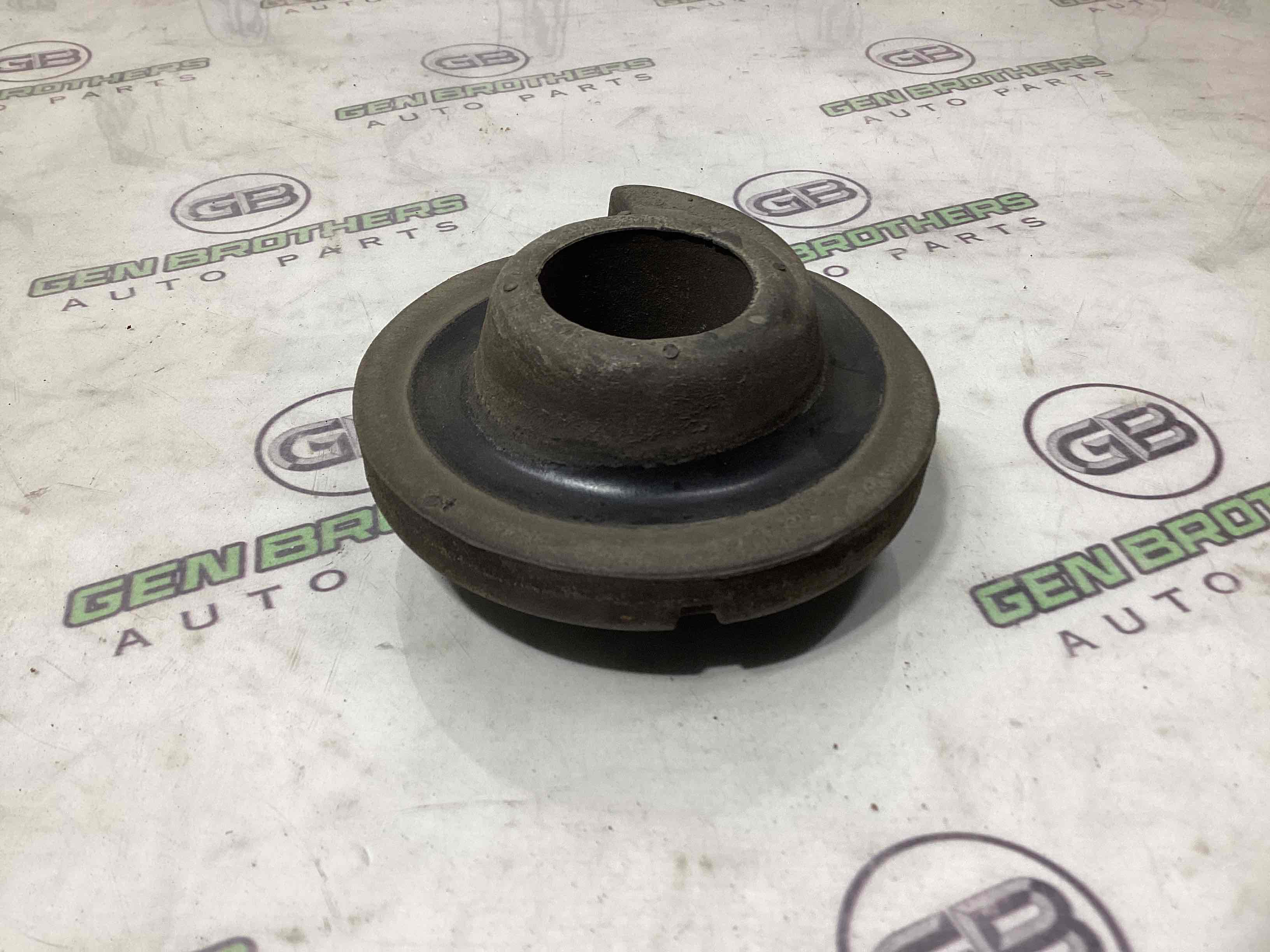 Опора заднего амортизатора