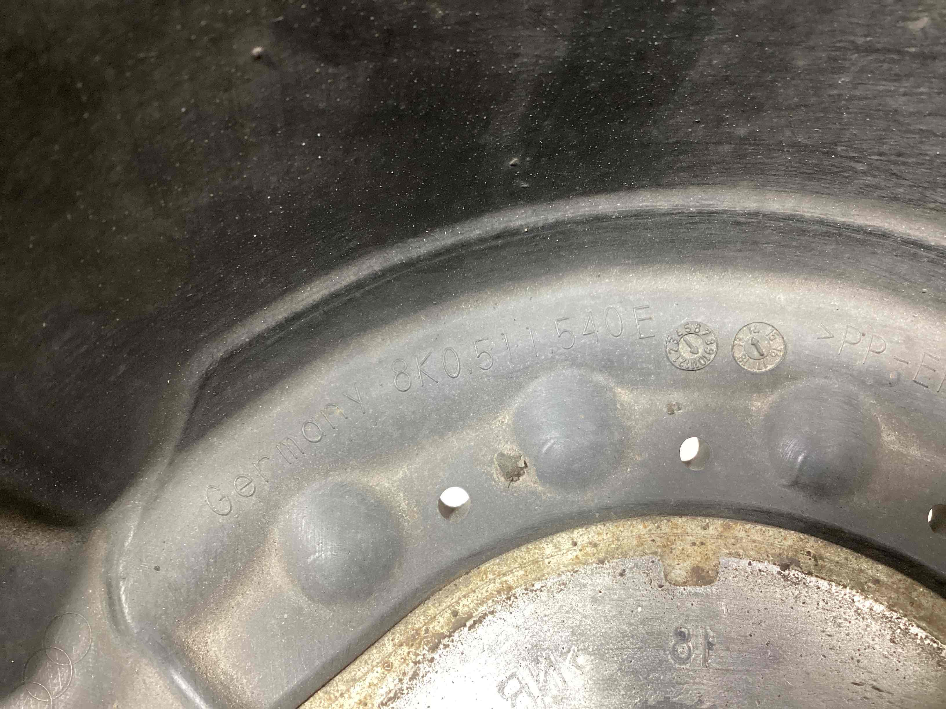 Опора заднего амортизатора