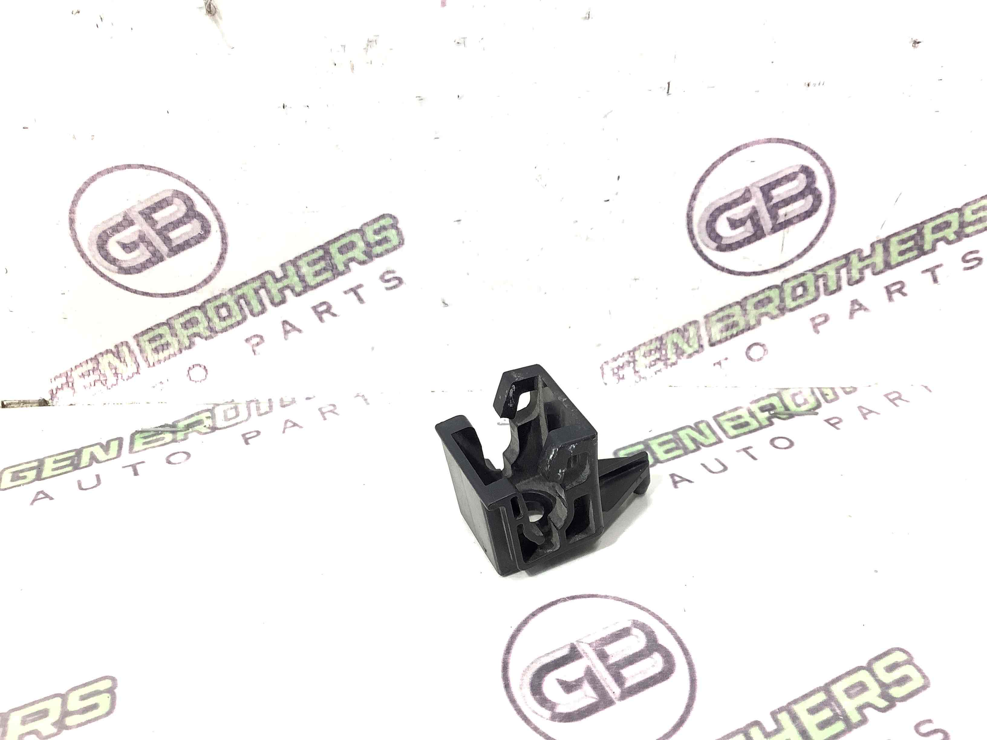 Кріплення фари