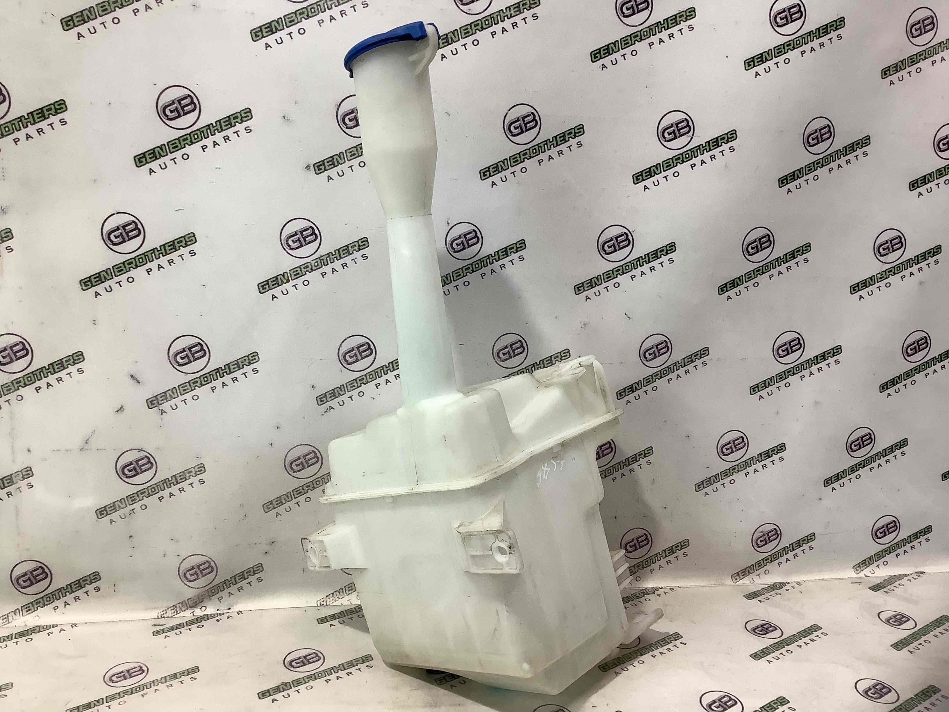 Бачок омывателя